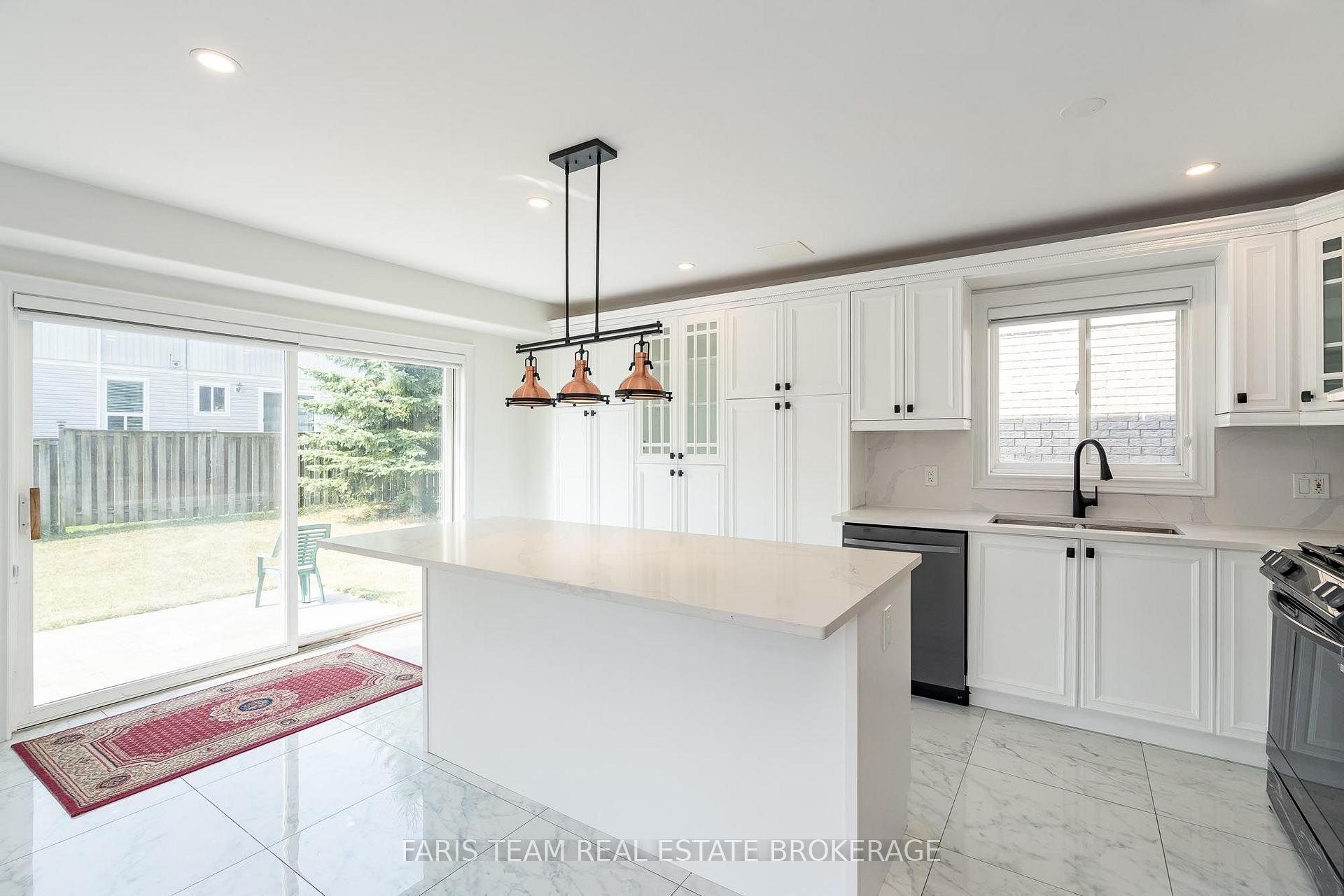 Photo 9 of 2 Vanessa Drive, Orillia — HOMEH