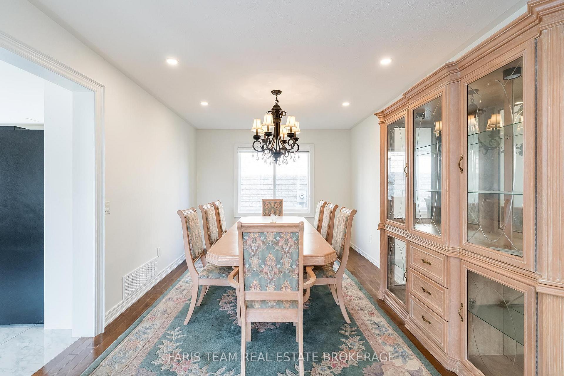 Photo 10 of 2 Vanessa Drive, Orillia — HOMEH