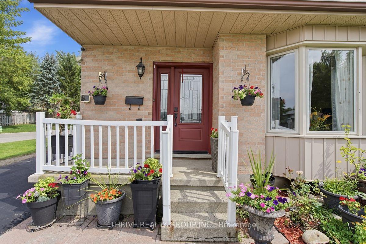Photo 4 of 1 Tanner Drive, London, East P — HOMEH