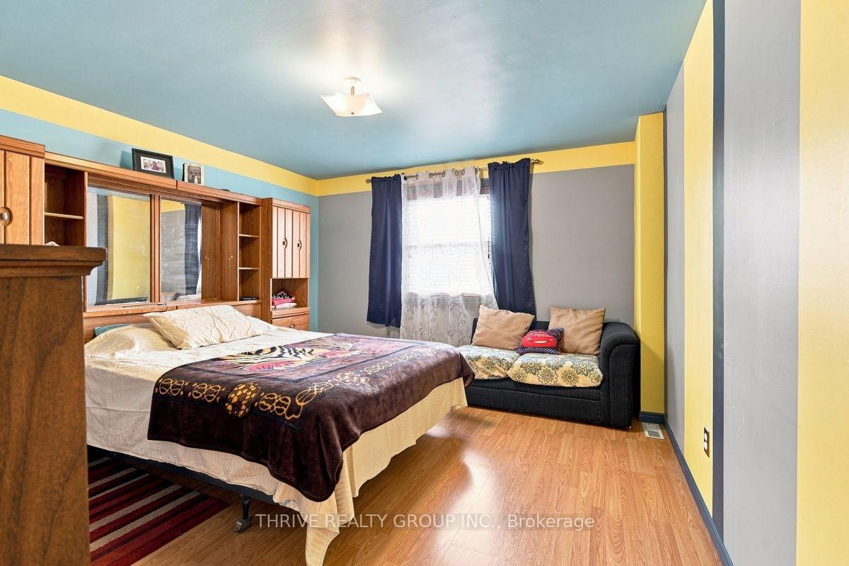 Photo 16 of 1 Tanner Drive, London, East P — HOMEH