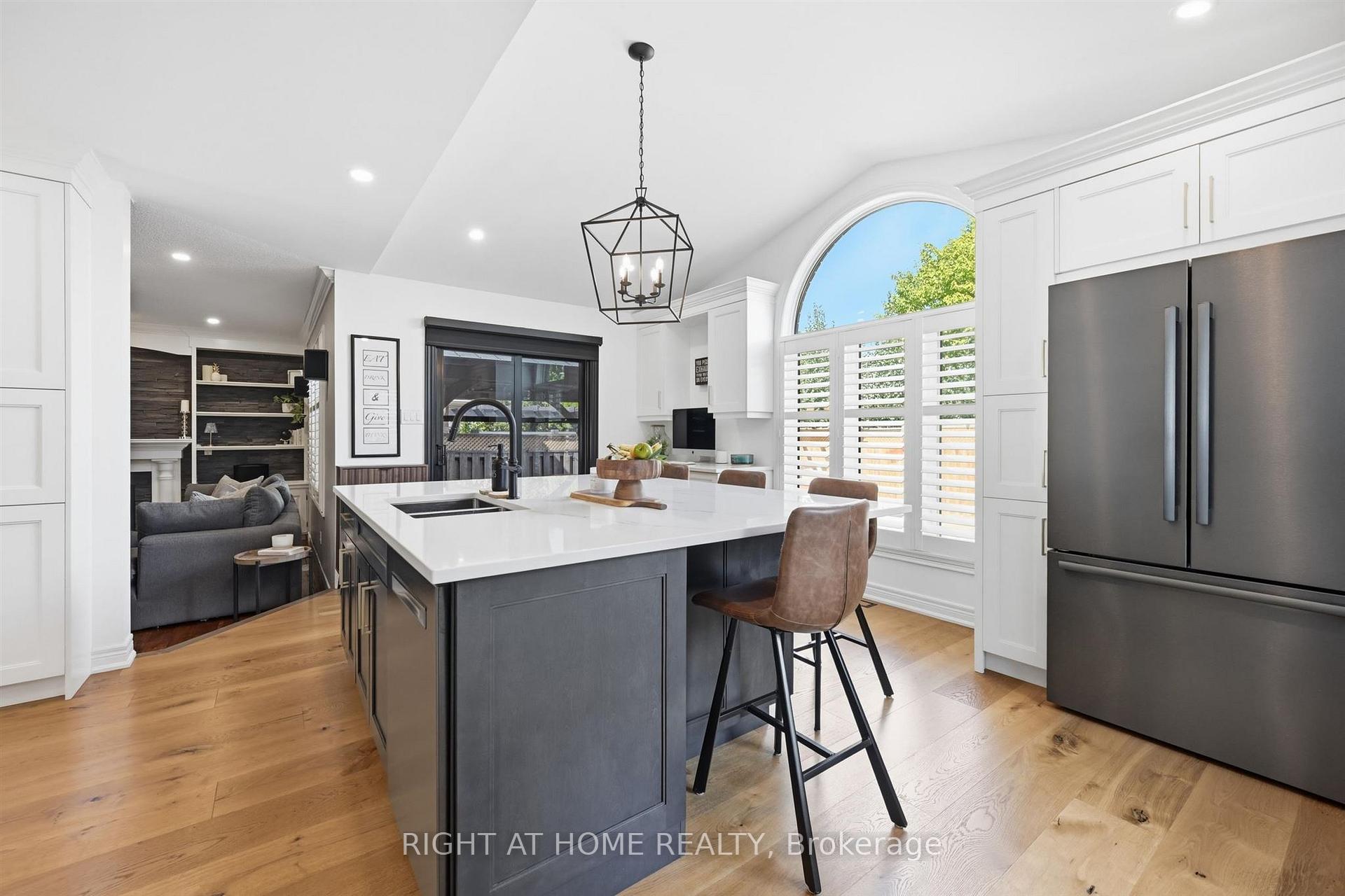 Photo 7 of 509 Larkspur Lane, Burlington, Bayview — HOMEH