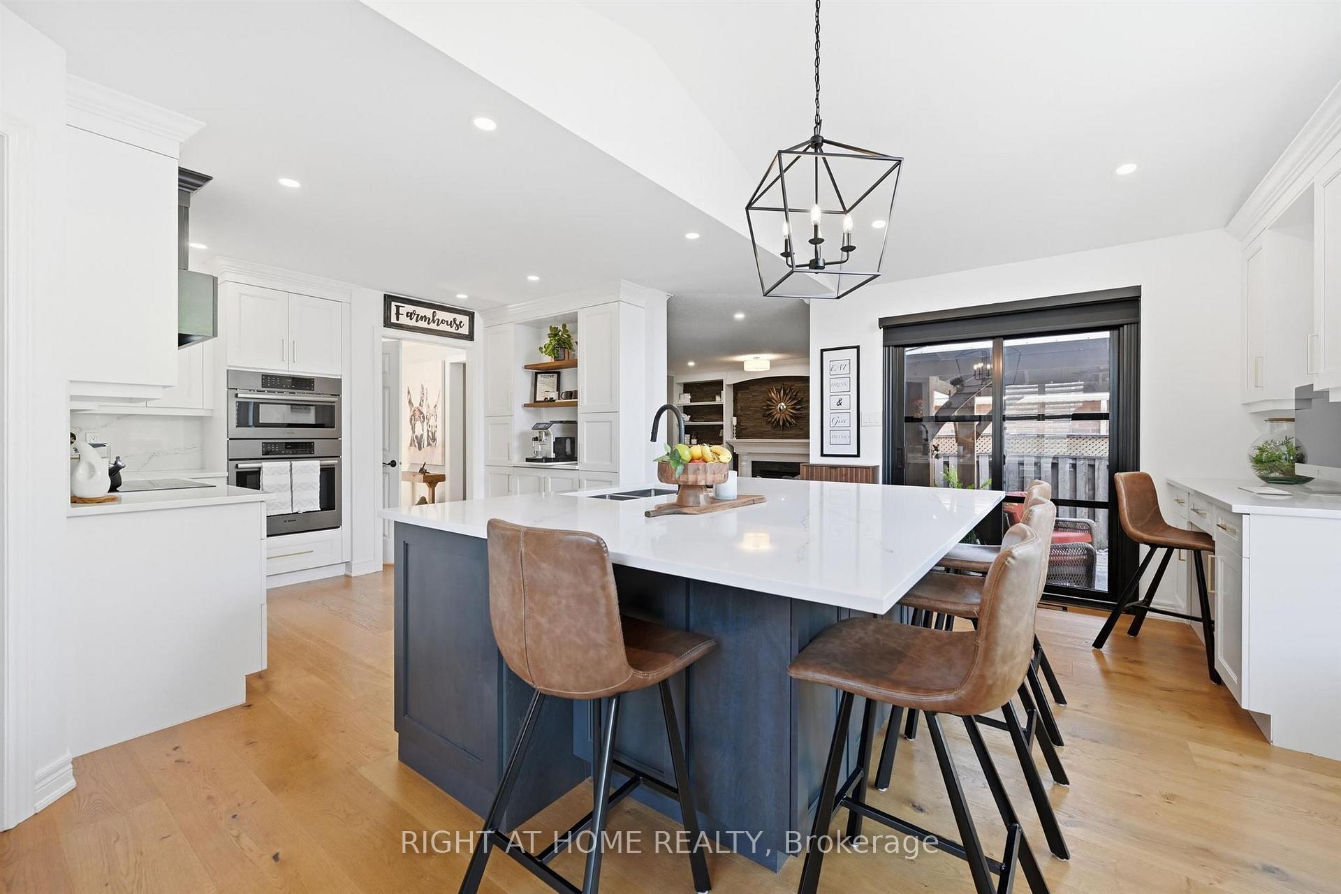 Photo 11 of 509 Larkspur Lane, Burlington, Bayview — HOMEH