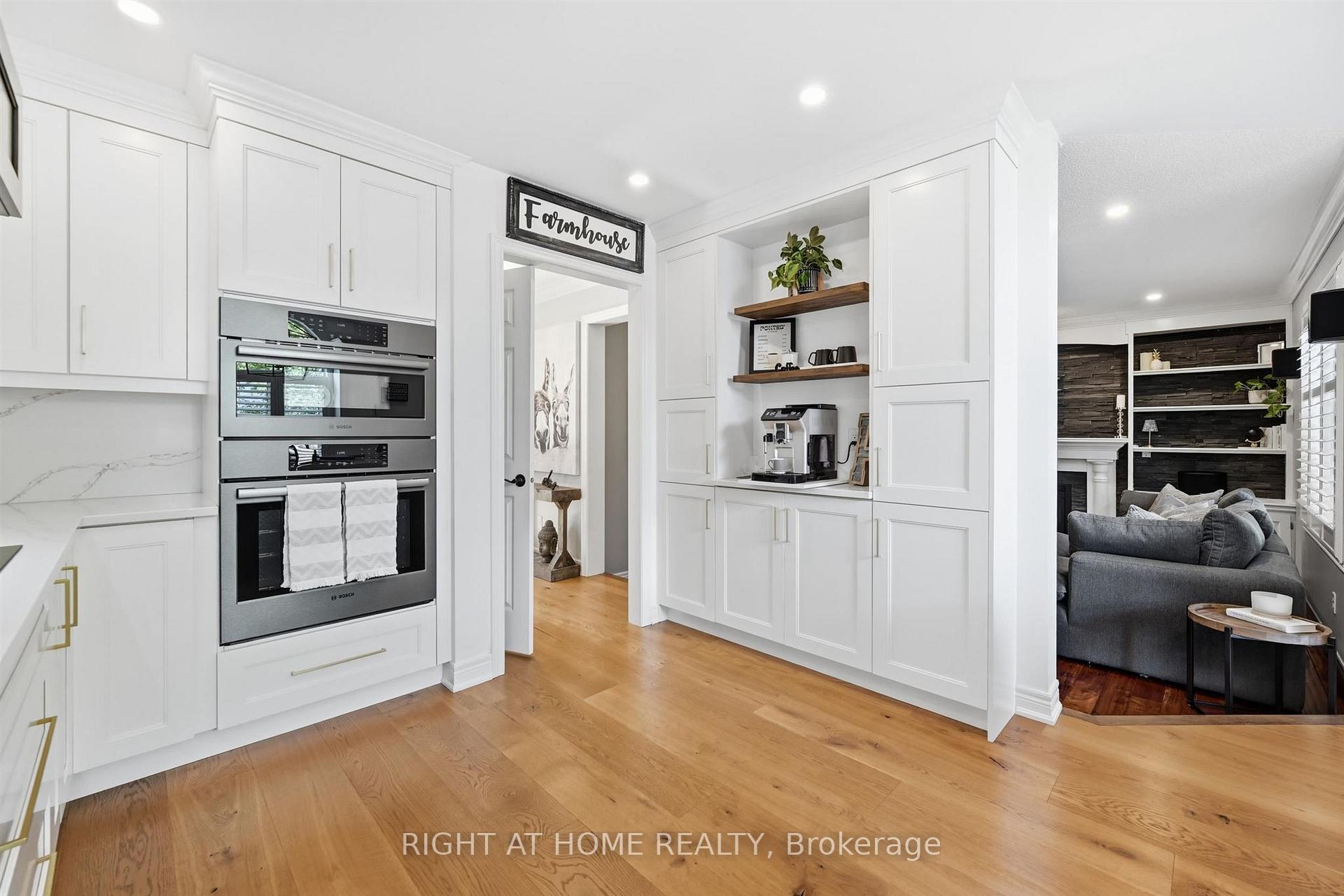 Photo 12 of 509 Larkspur Lane, Burlington, Bayview — HOMEH