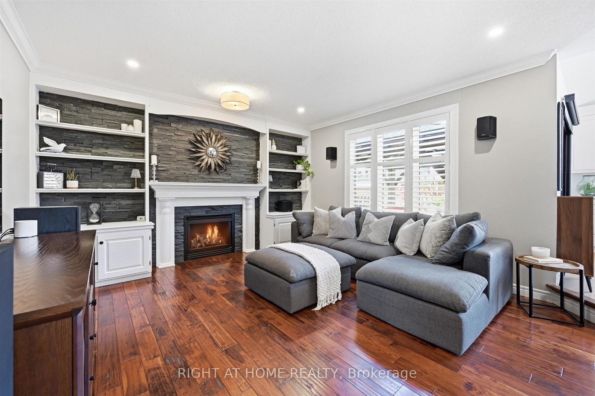 Photo 16 of 509 Larkspur Lane, Burlington, Bayview — HOMEH