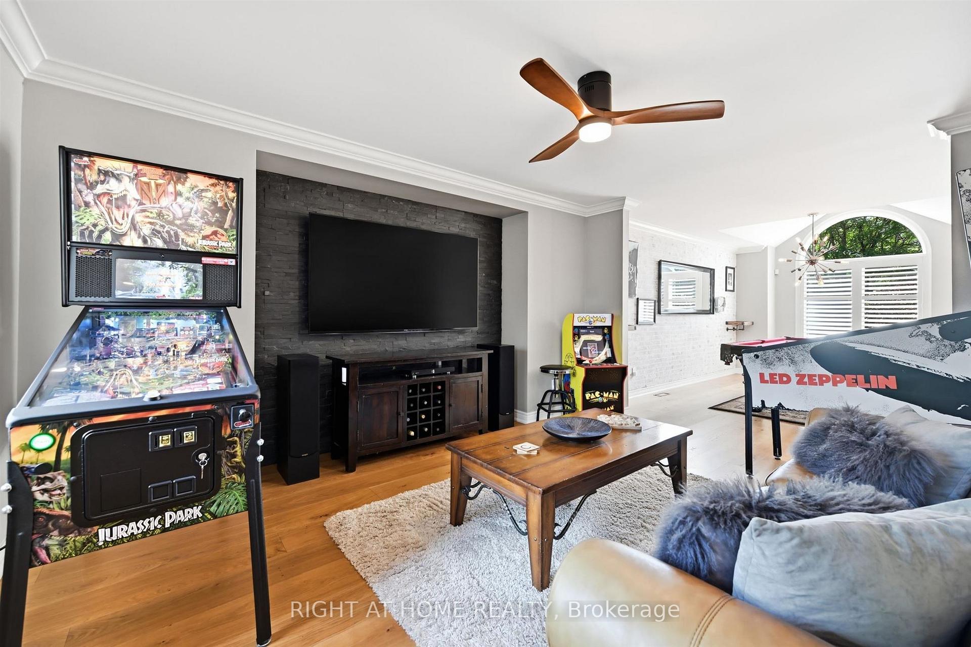 Photo 19 of 509 Larkspur Lane, Burlington, Bayview — HOMEH