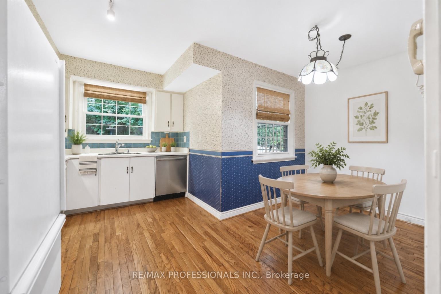 Photo 10 of 24 Billy Joel Crescent, Markham, Markham Village — HOMEH