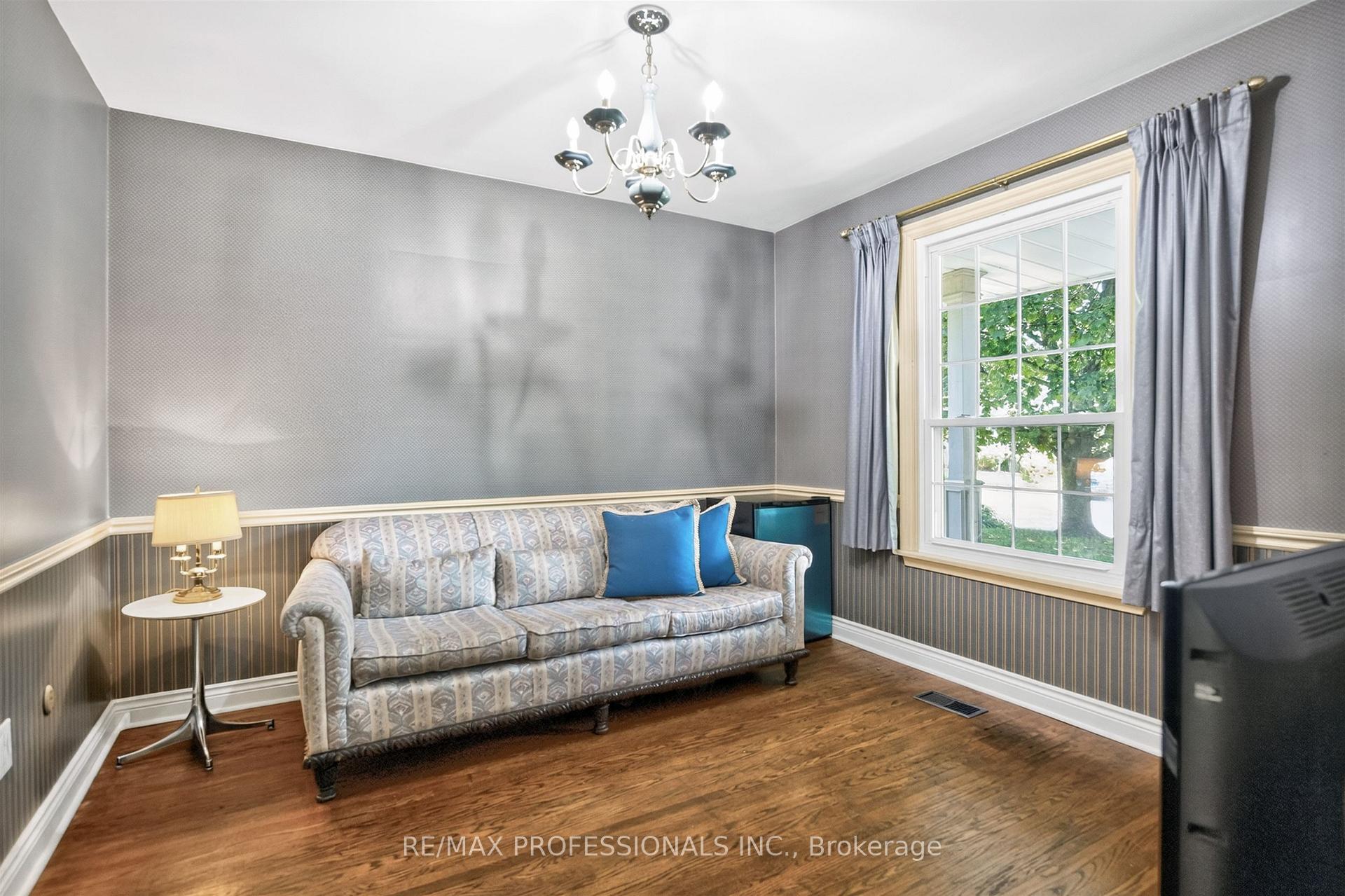 Photo 13 of 24 Billy Joel Crescent, Markham, Markham Village — HOMEH