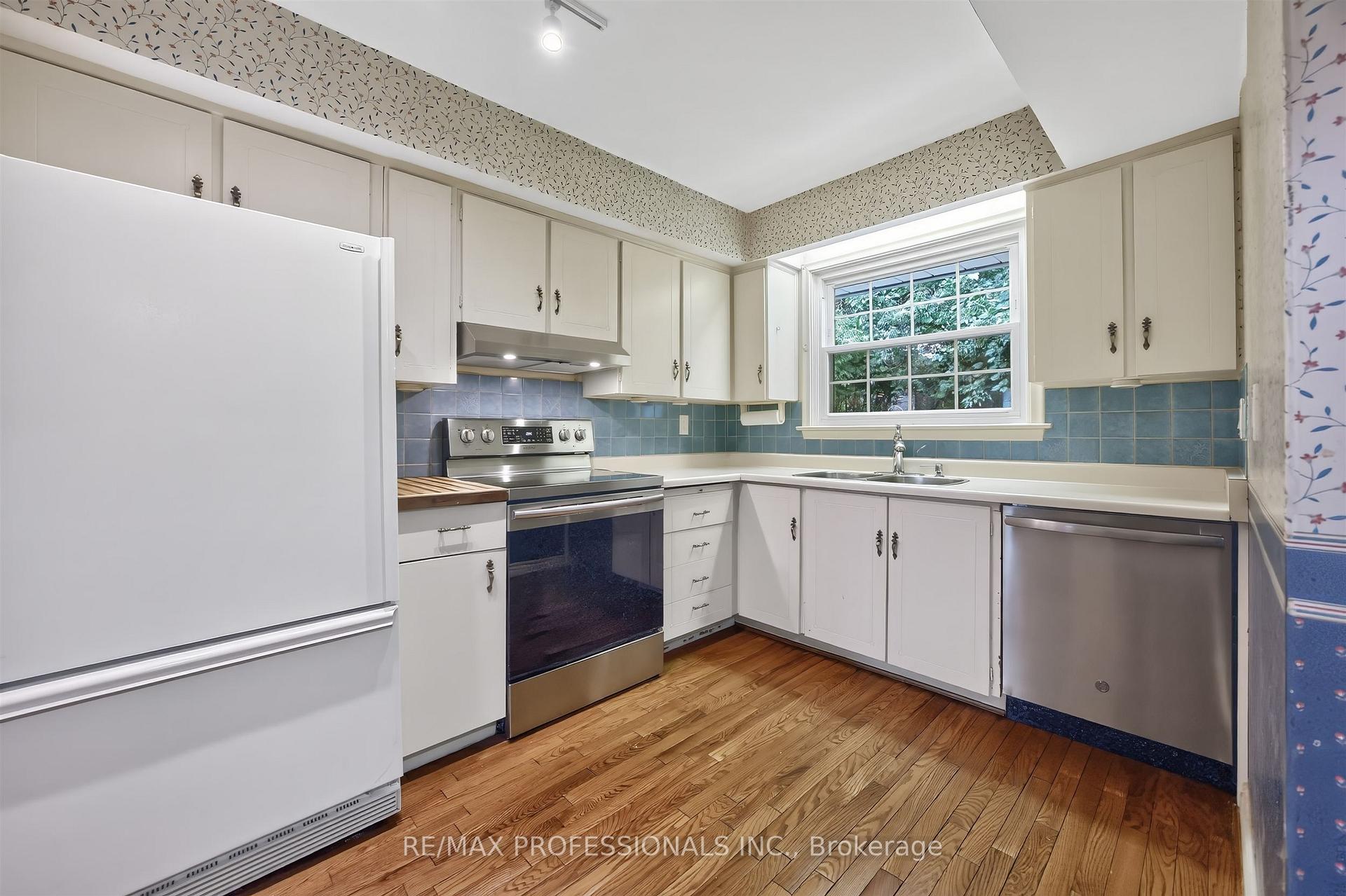 Photo 27 of 24 Billy Joel Crescent, Markham, Markham Village — HOMEH