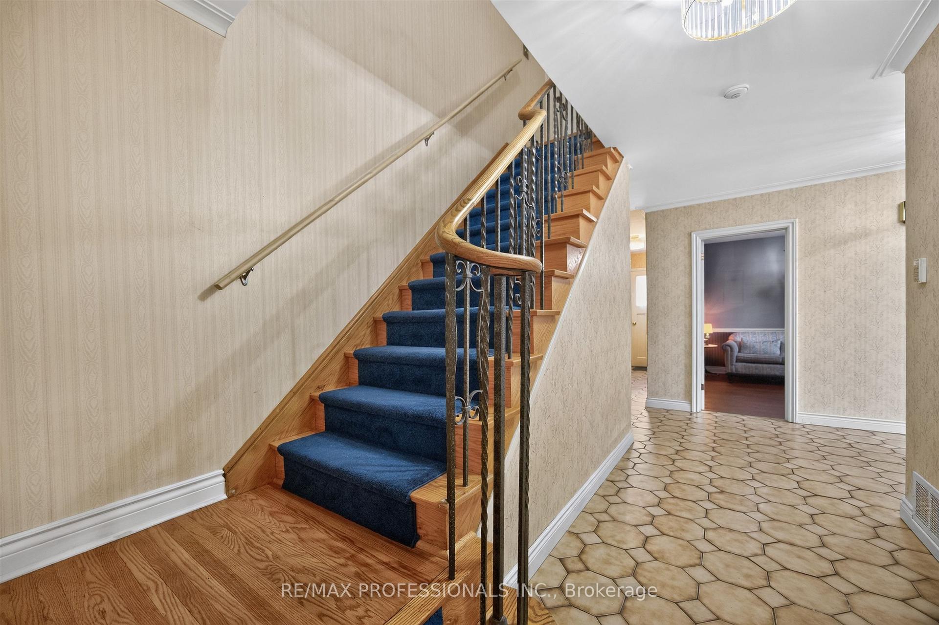 Photo 29 of 24 Billy Joel Crescent, Markham, Markham Village — HOMEH