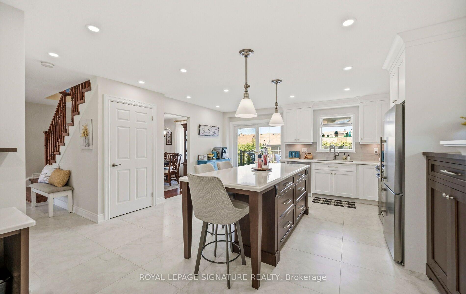 Photo 9 of 1892 Beechknoll Avenue, Mississauga, Rathwood — HOMEH