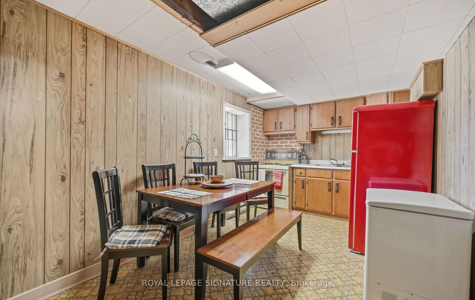 Photo 32 of 1892 Beechknoll Avenue, Mississauga, Rathwood — HOMEH