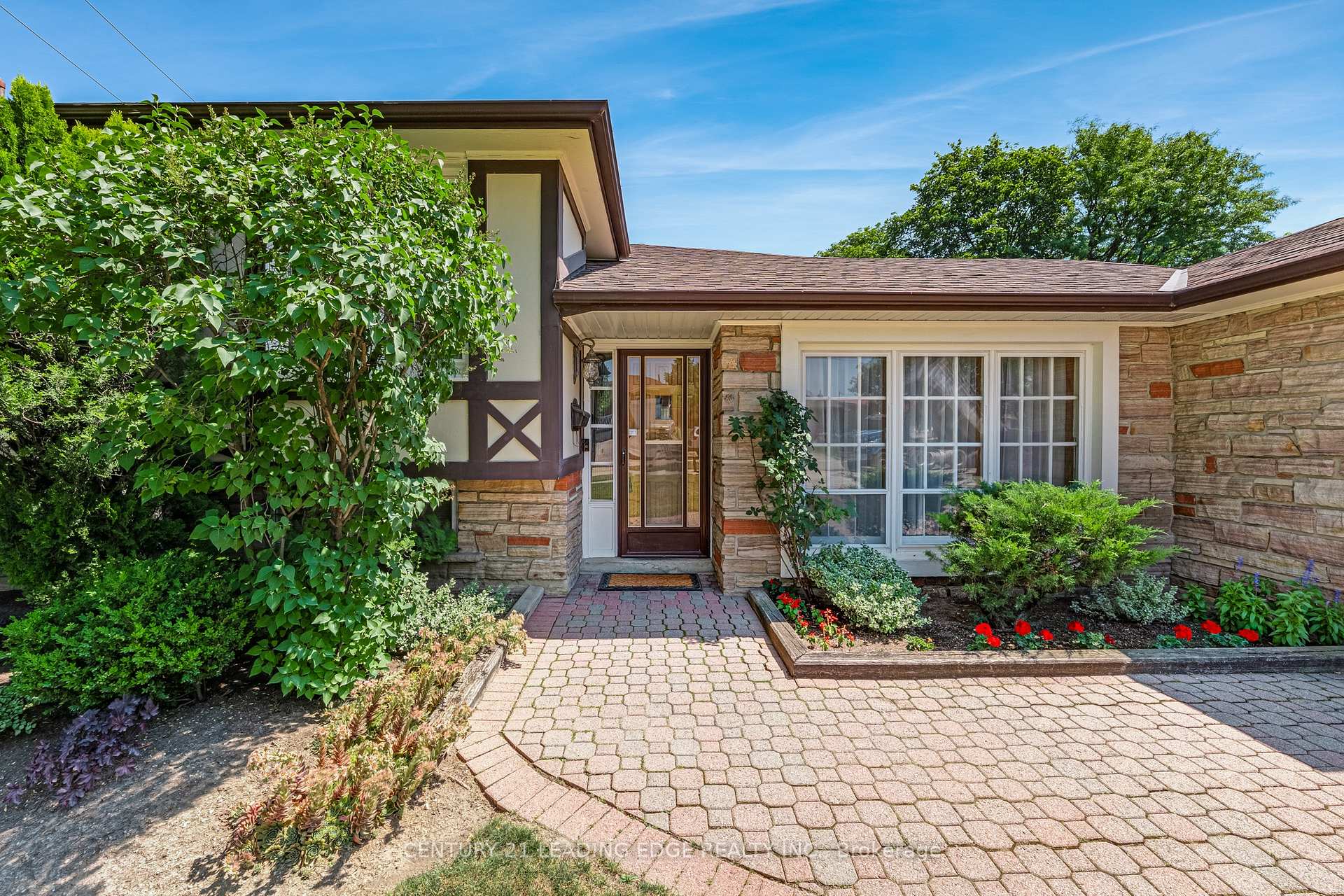 Photo 4 of 47 Shendale Drive, Etobicoke, Elms-Old Rexdale — HOMEH