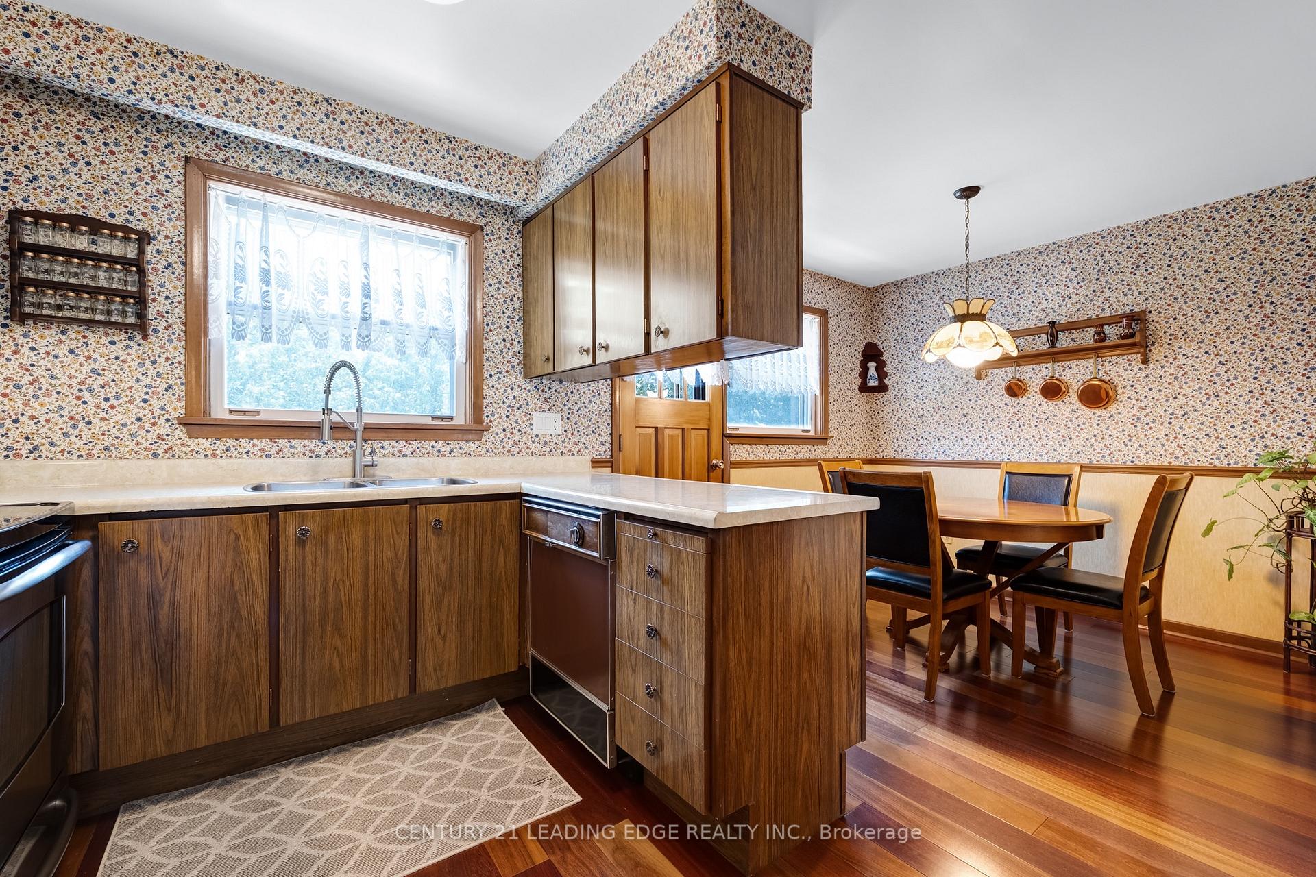 Photo 13 of 47 Shendale Drive, Etobicoke, Elms-Old Rexdale — HOMEH