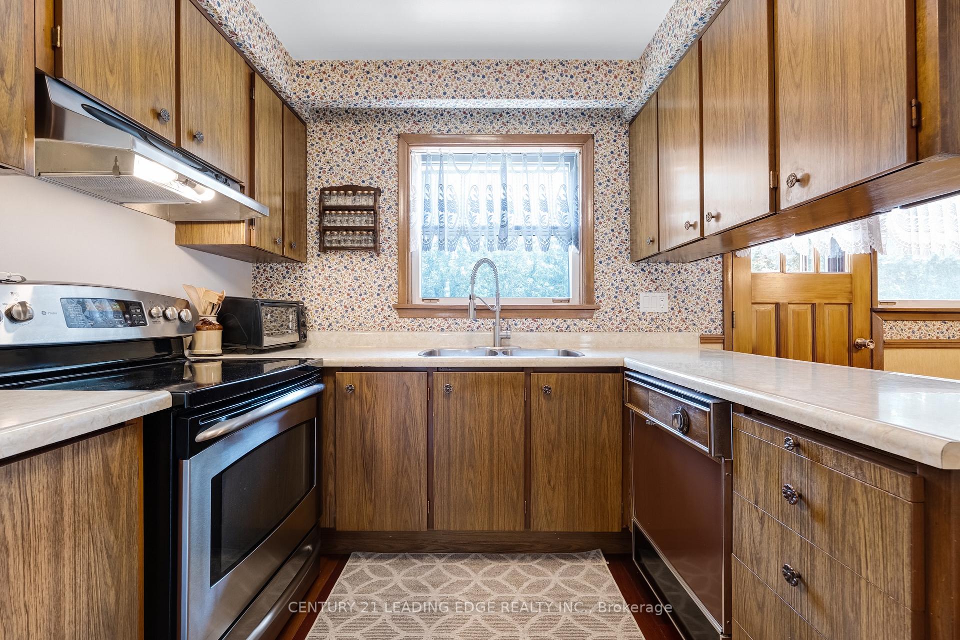 Photo 14 of 47 Shendale Drive, Etobicoke, Elms-Old Rexdale — HOMEH