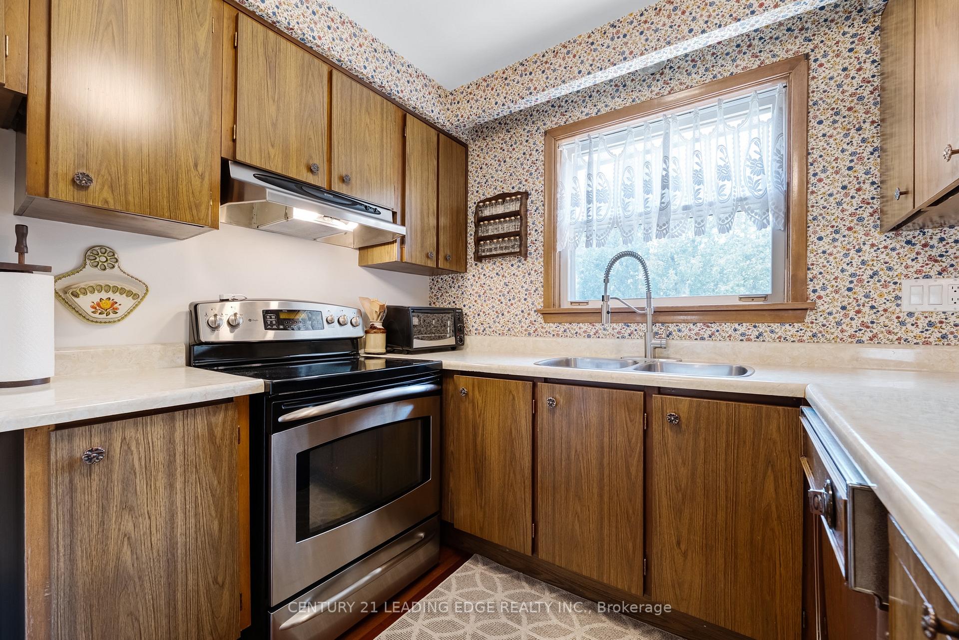 Photo 15 of 47 Shendale Drive, Etobicoke, Elms-Old Rexdale — HOMEH