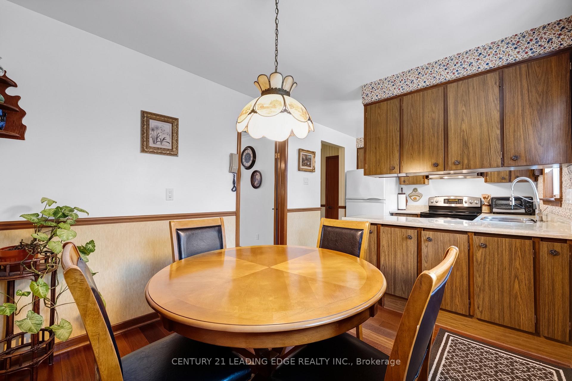 Photo 17 of 47 Shendale Drive, Etobicoke, Elms-Old Rexdale — HOMEH
