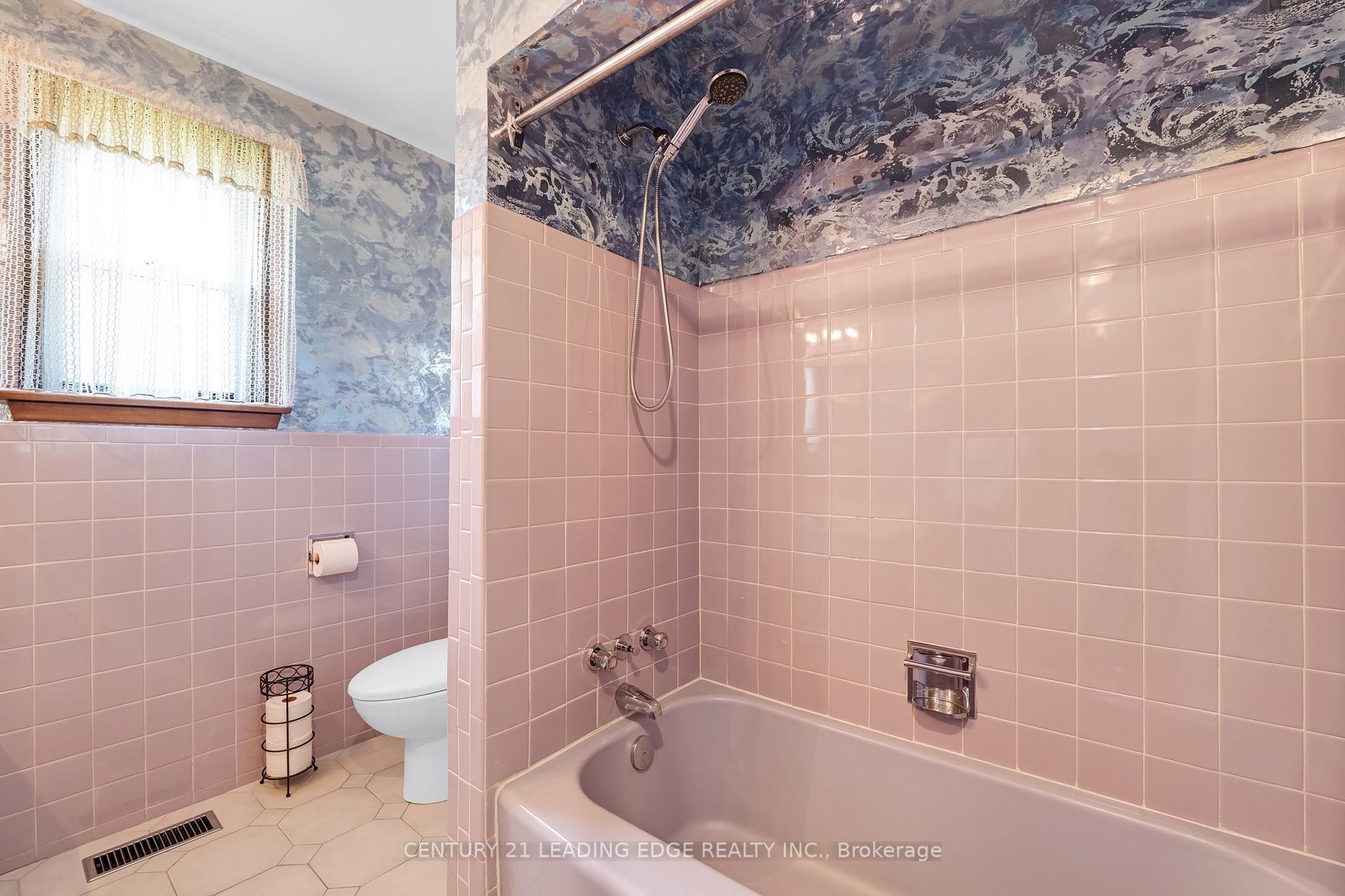 Photo 26 of 47 Shendale Drive, Etobicoke, Elms-Old Rexdale — HOMEH