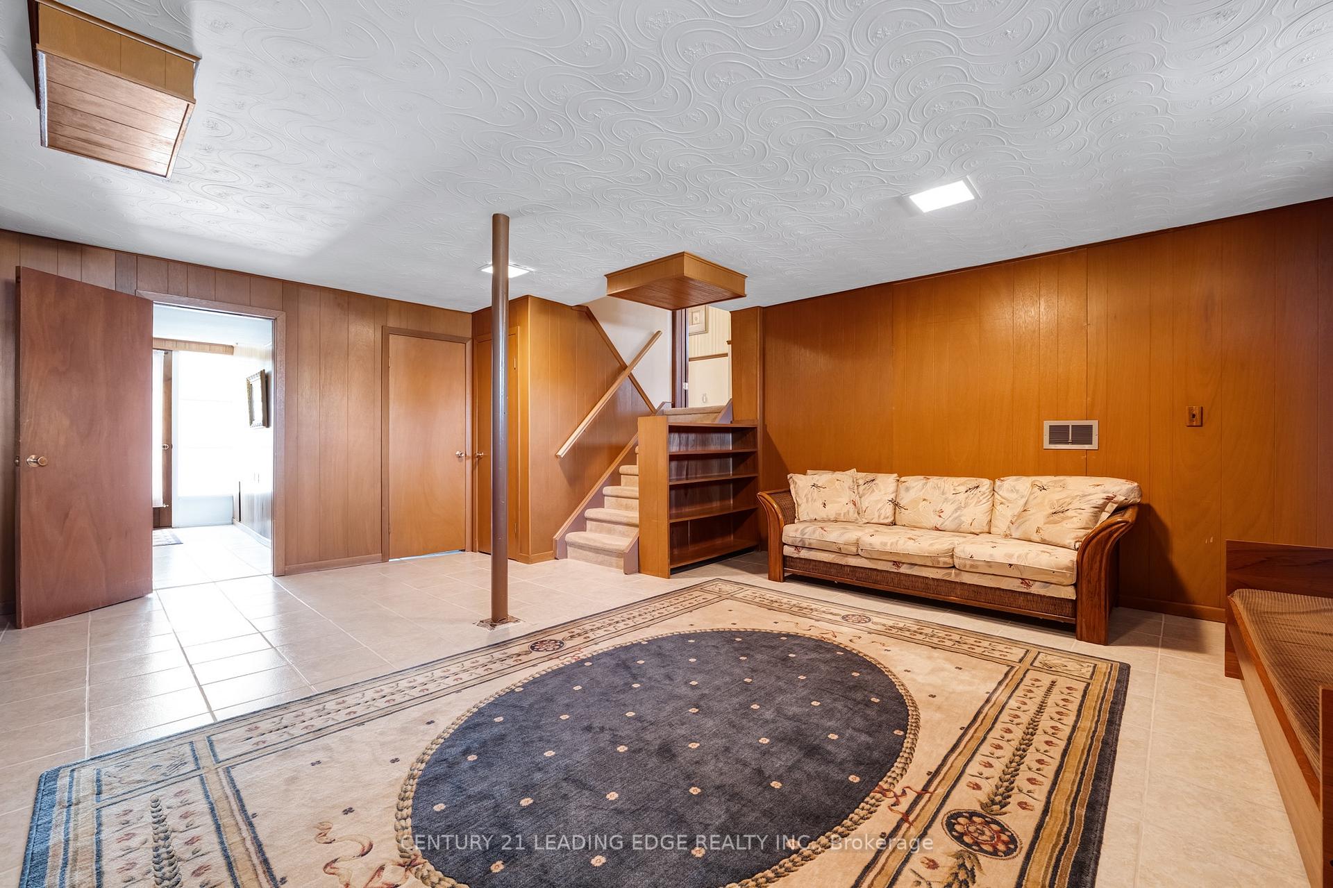 Photo 31 of 47 Shendale Drive, Etobicoke, Elms-Old Rexdale — HOMEH
