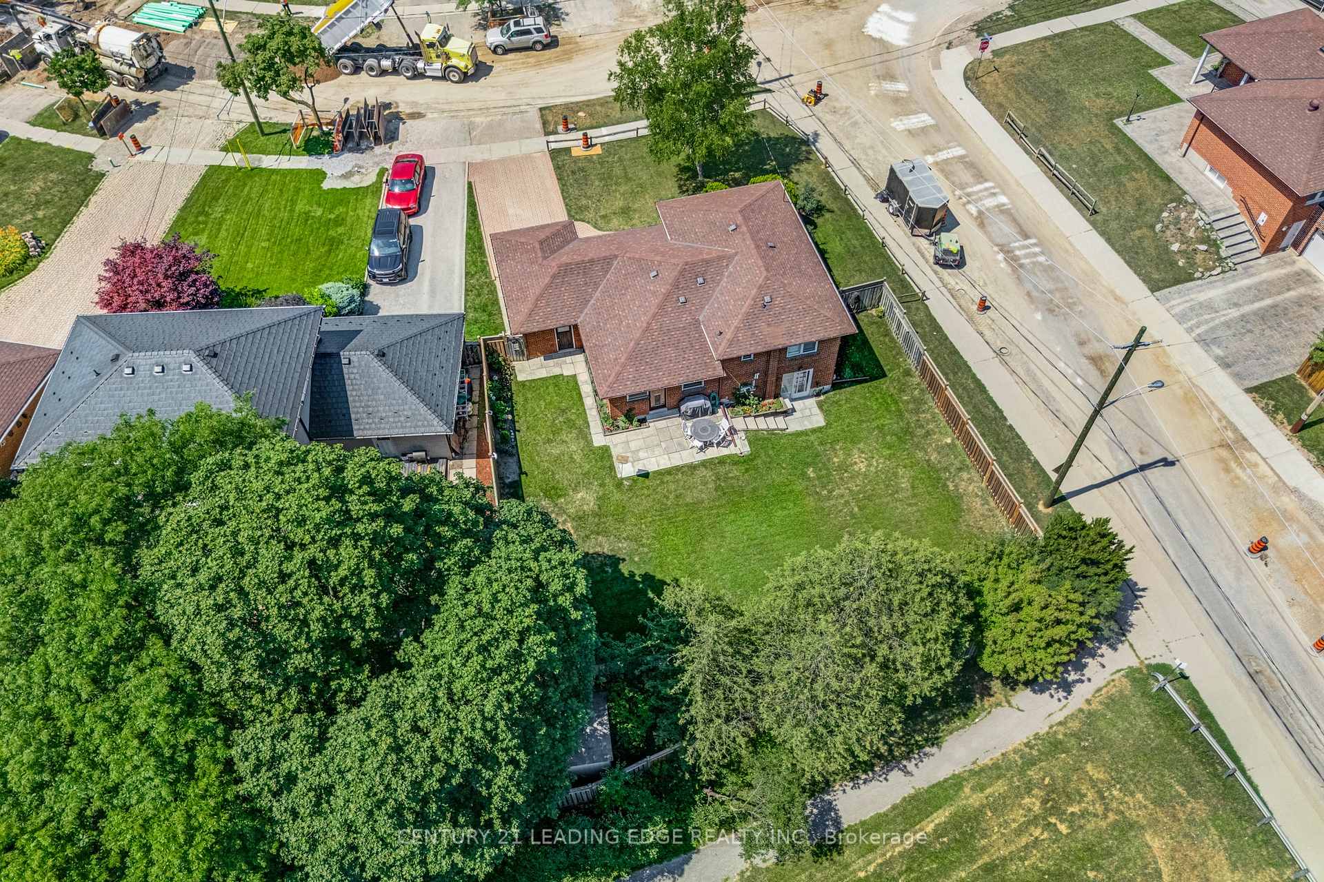 Photo 42 of 47 Shendale Drive, Etobicoke, Elms-Old Rexdale — HOMEH