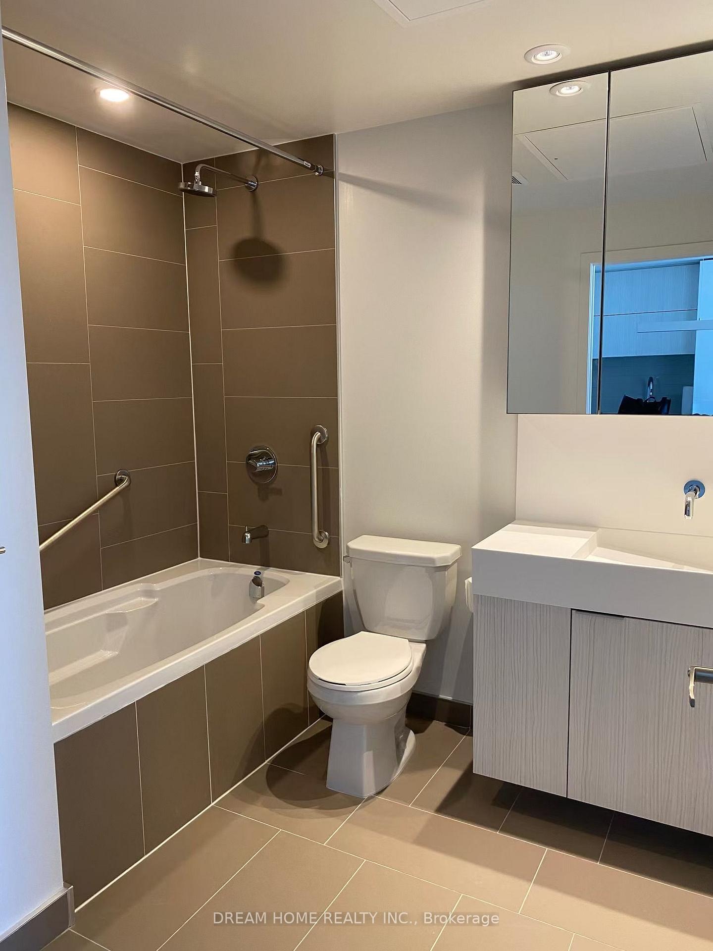 Photo 11 of Unit 1401, 20 Richardson Street, Toronto, Waterfront Communities — HOMEH