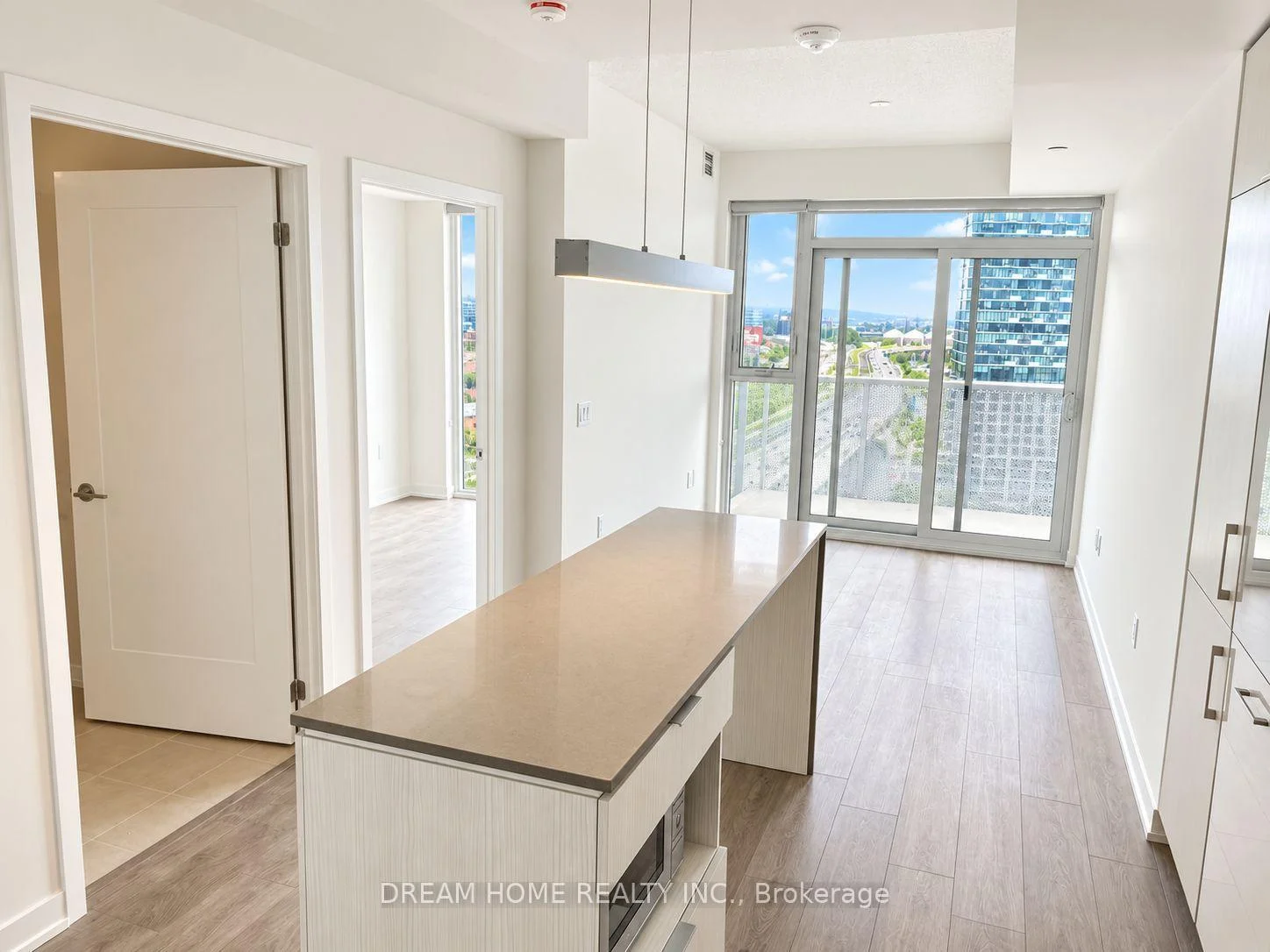 Photo 4 of Unit 1401, 20 Richardson Street, Toronto, Waterfront Communities — HOMEH