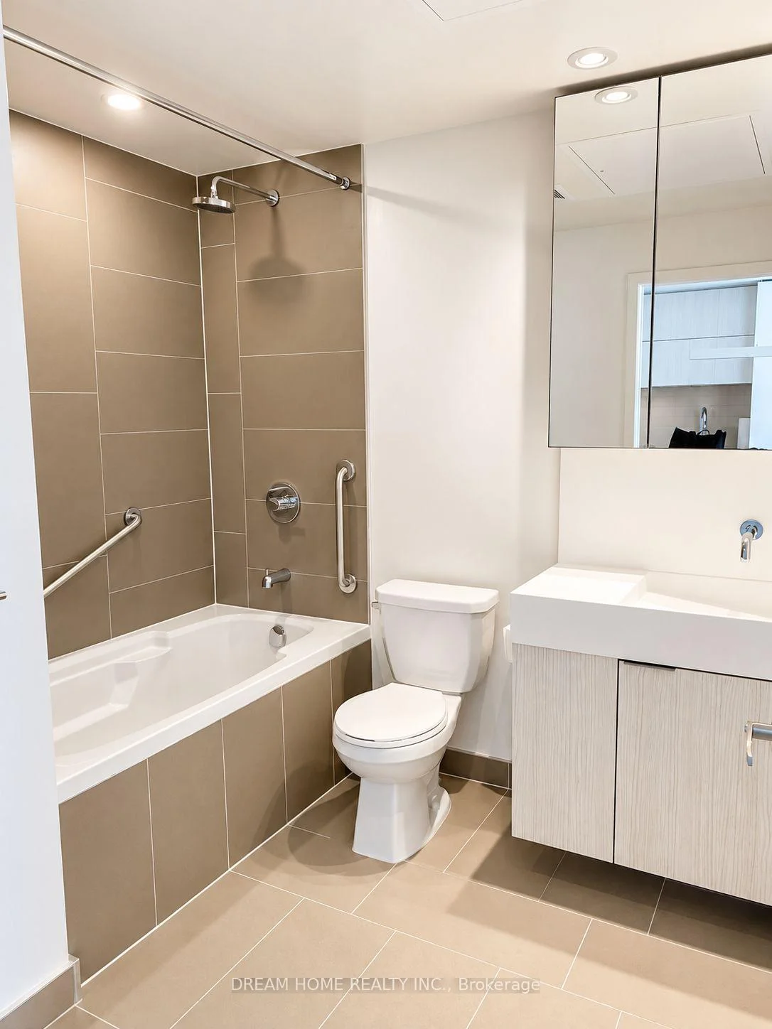 Photo 12 of Unit 1401, 20 Richardson Street, Toronto, Waterfront Communities — HOMEH