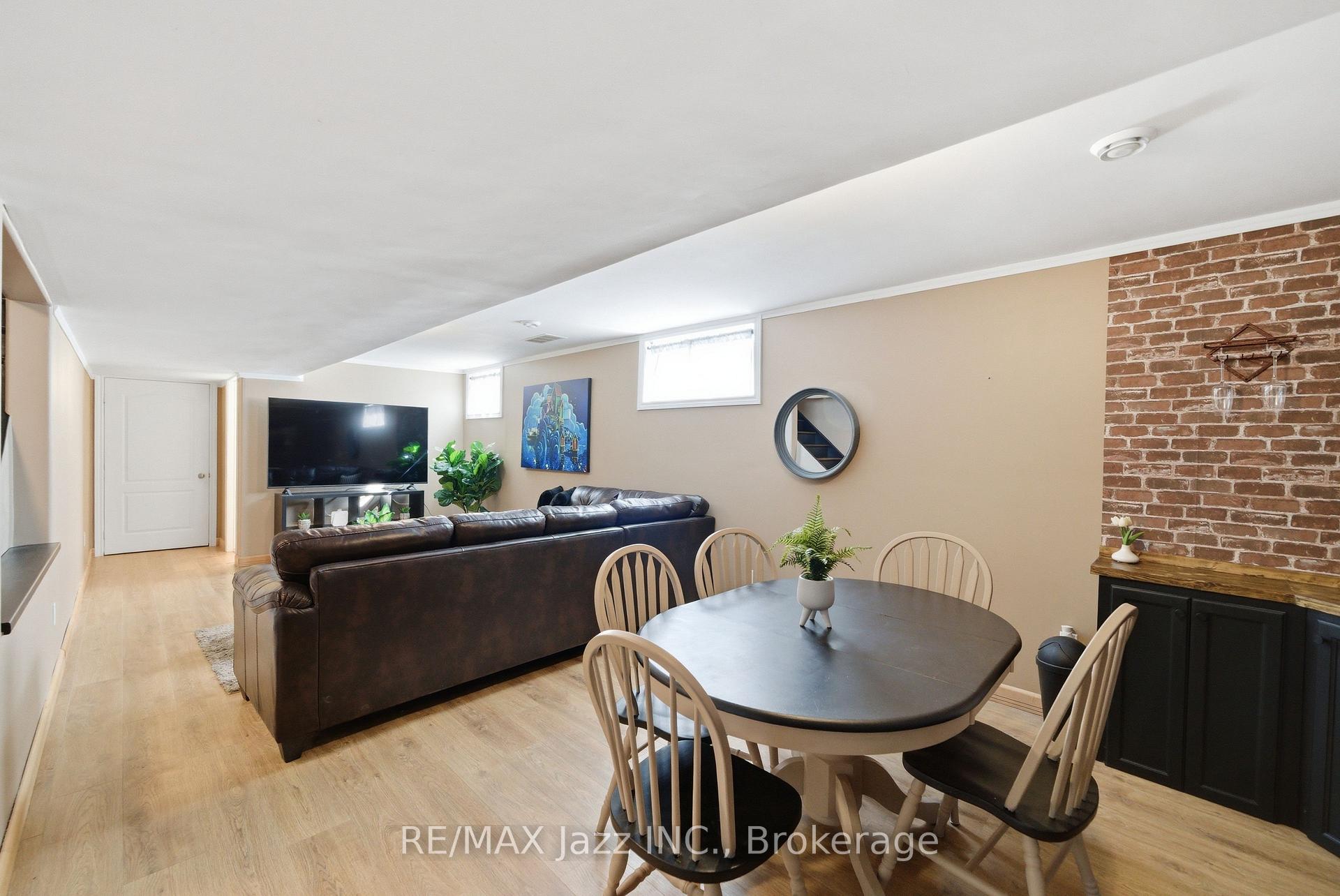 Photo 29 of 1 Cooper Court, Brighton — HOMEH