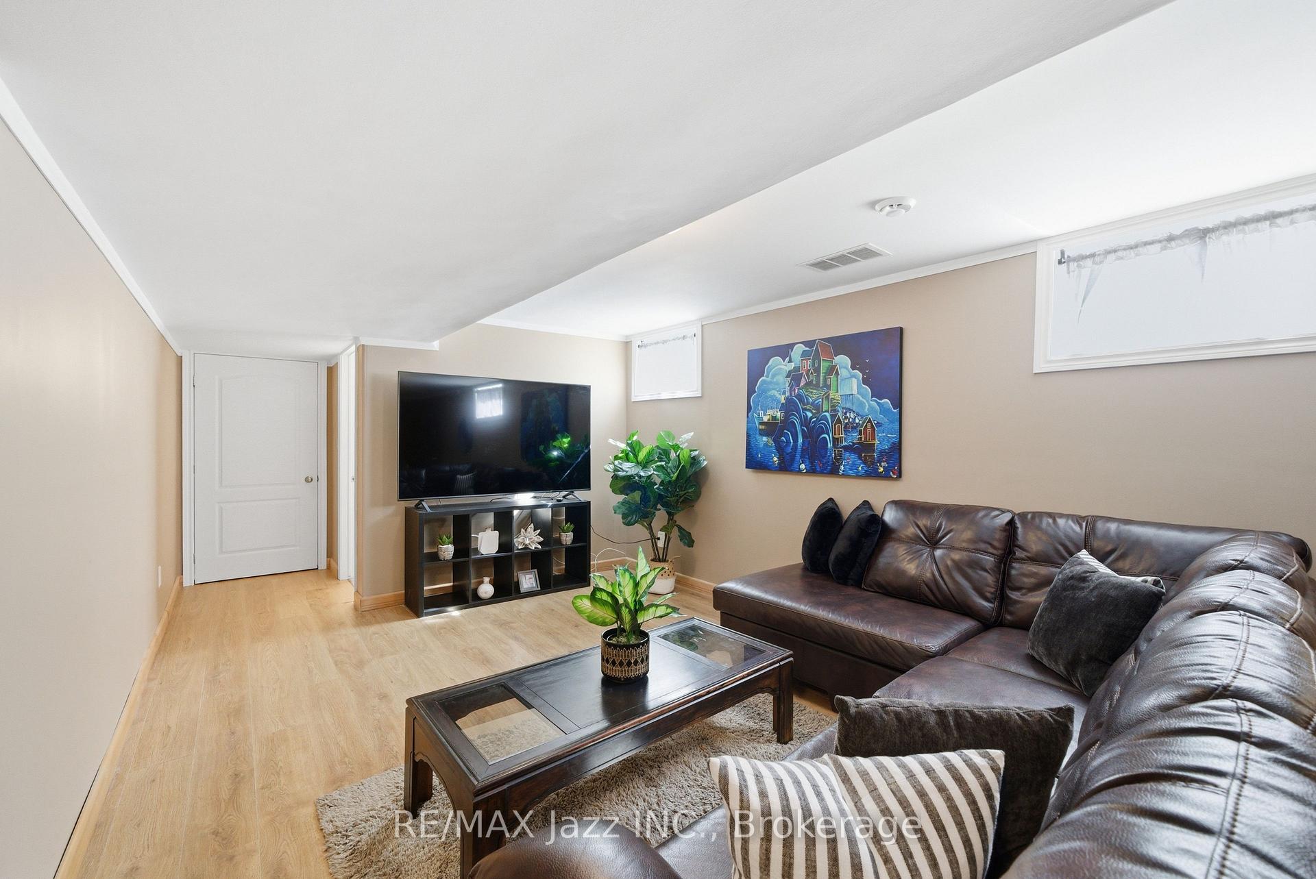 Photo 30 of 1 Cooper Court, Brighton — HOMEH