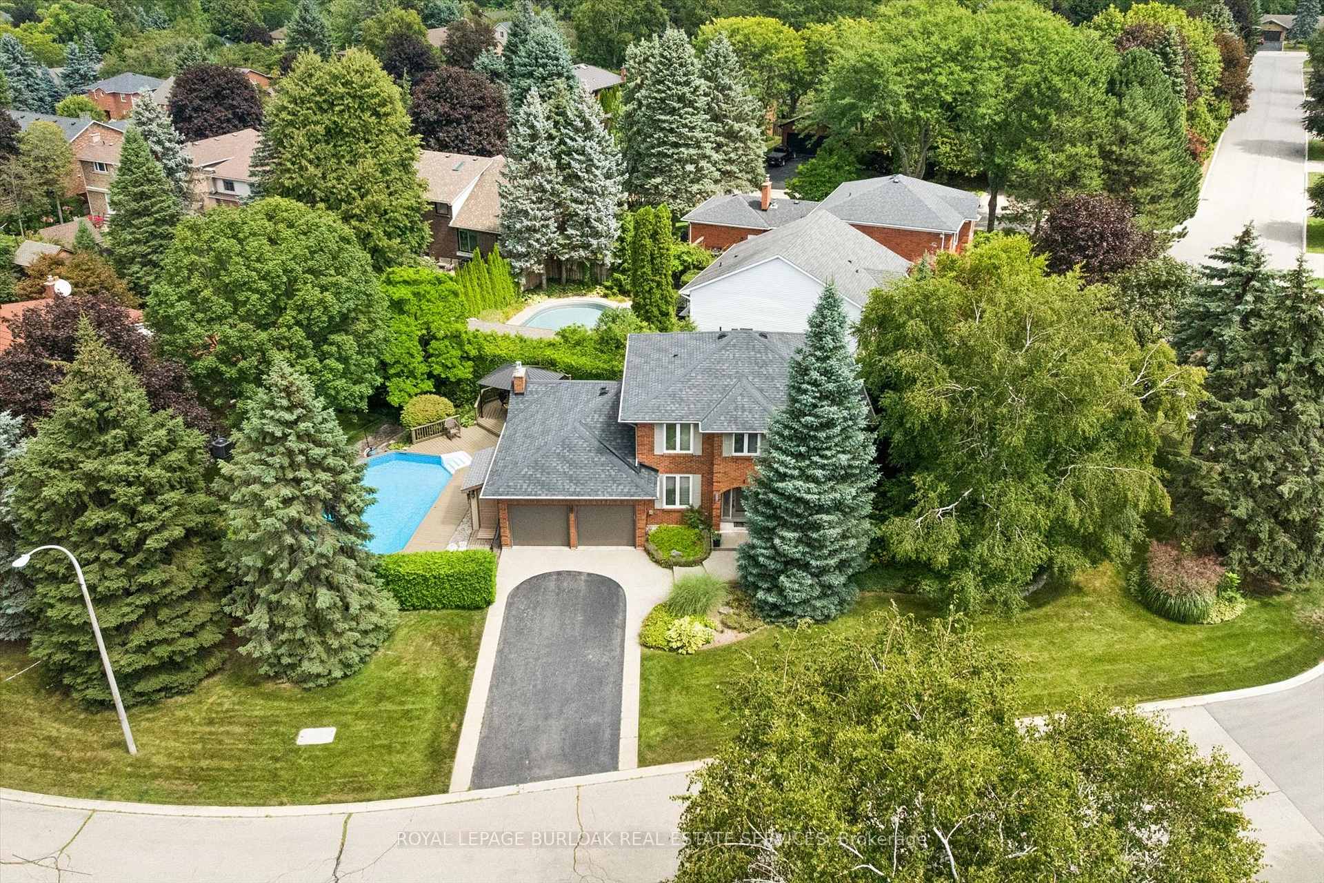 Photo 6 of 1 Chatterson Drive, Hamilton, Ancaster — HOMEH