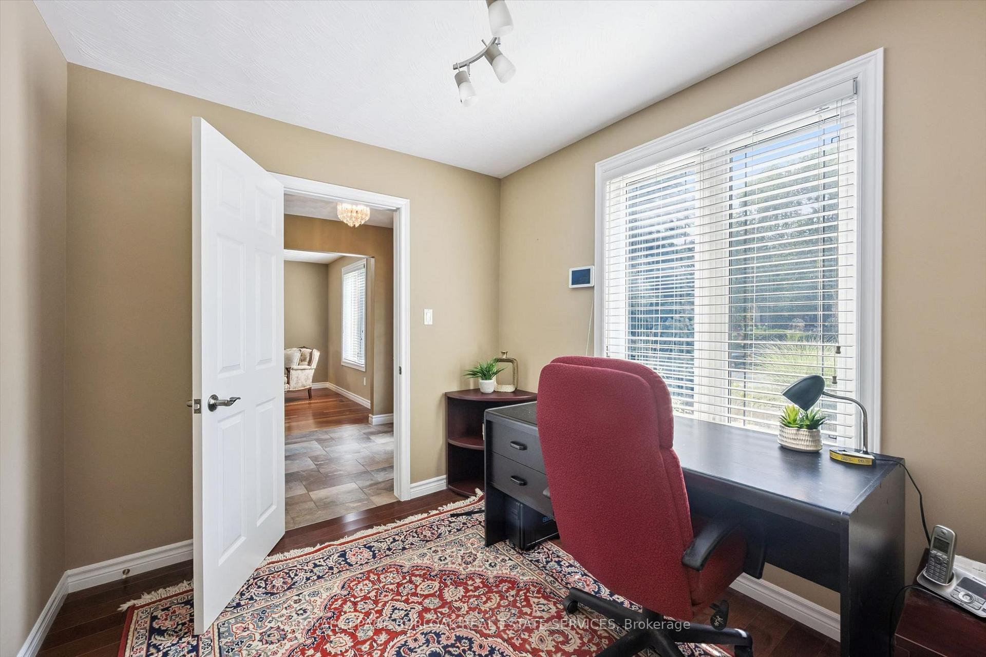 Photo 11 of 1 Chatterson Drive, Hamilton, Ancaster — HOMEH