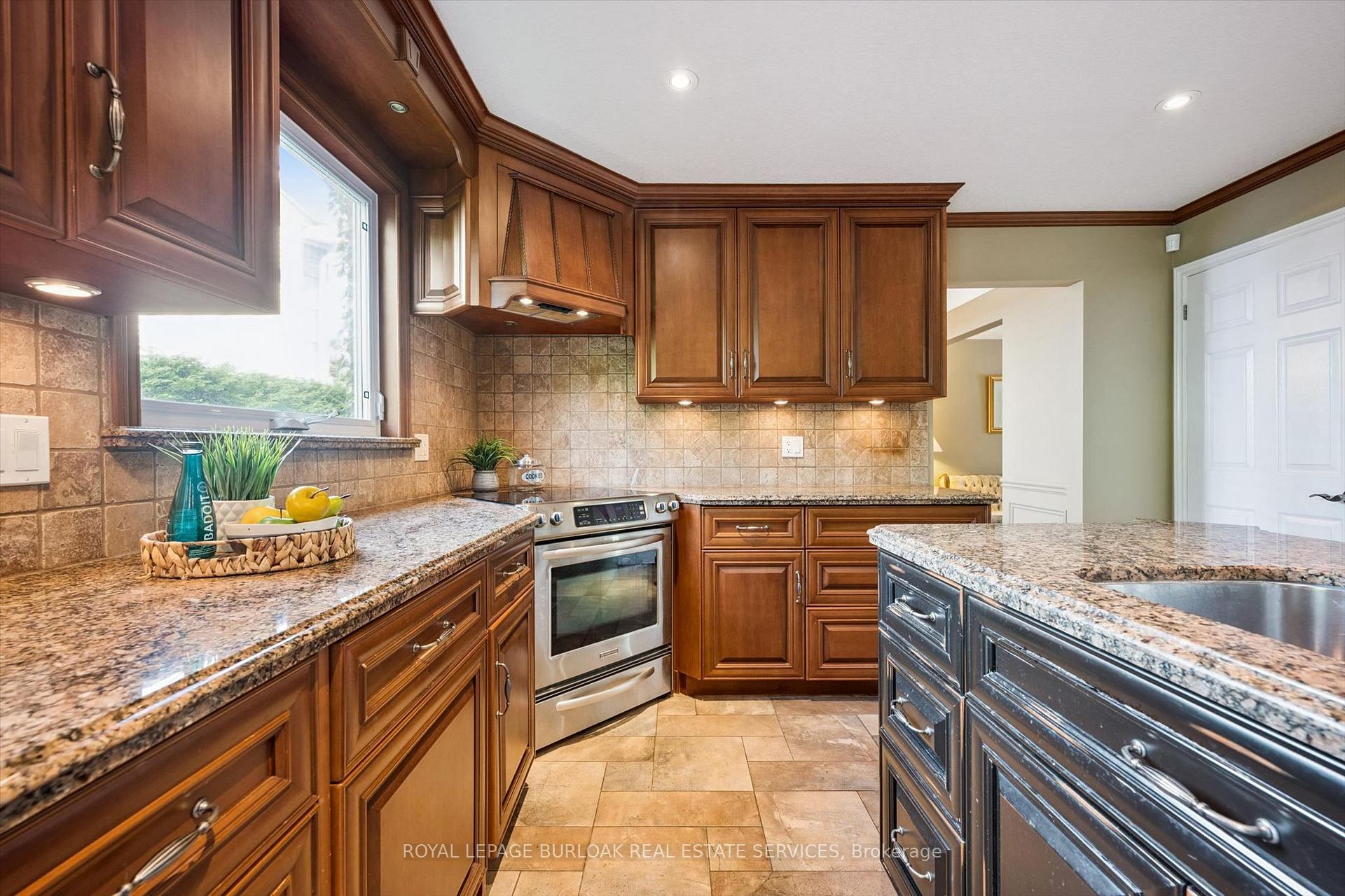 Photo 19 of 1 Chatterson Drive, Hamilton, Ancaster — HOMEH