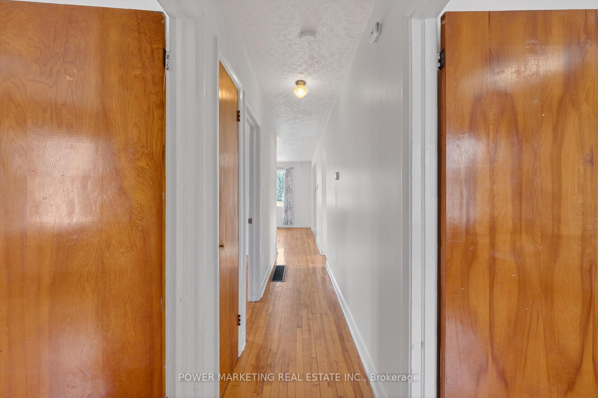 Photo 21 of 944 Eve Street, Ottawa, Overbrook/Castle Heights — HOMEH