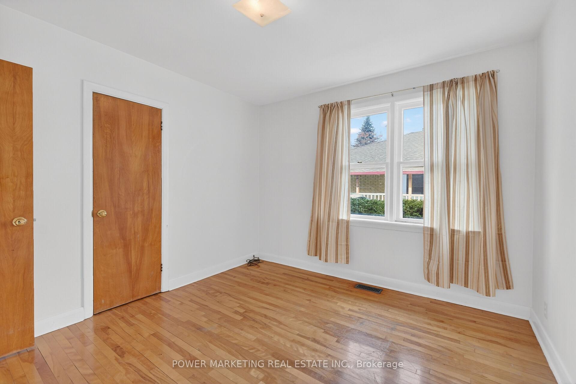 Photo 22 of 944 Eve Street, Ottawa, Overbrook/Castle Heights — HOMEH