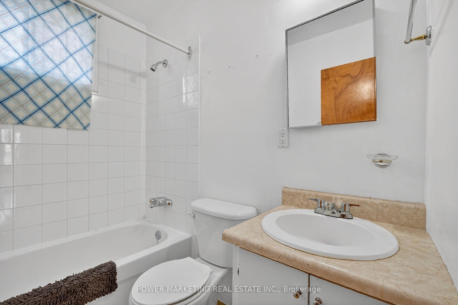 Photo 31 of 944 Eve Street, Ottawa, Overbrook/Castle Heights — HOMEH
