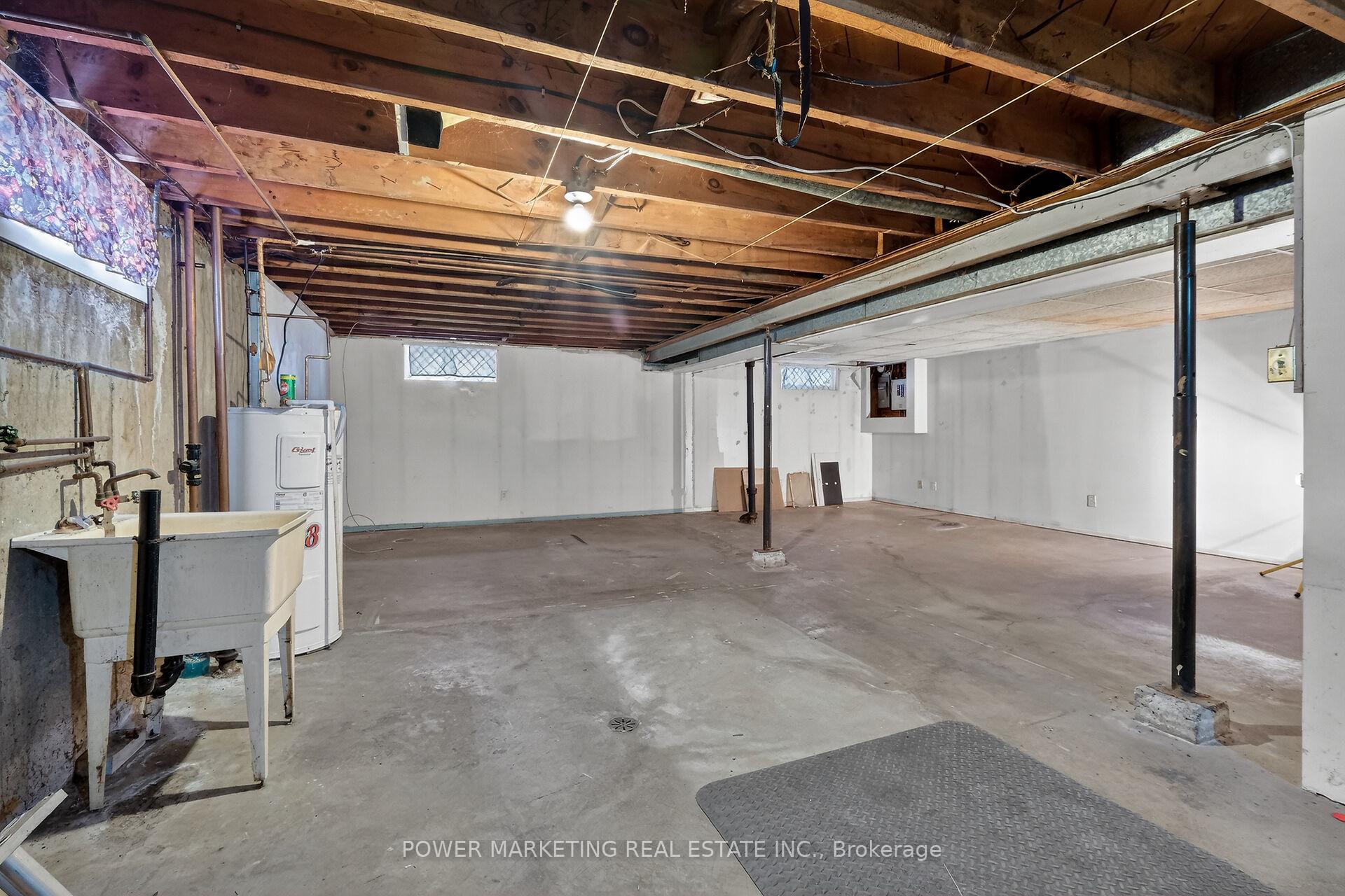 Photo 34 of 944 Eve Street, Ottawa, Overbrook/Castle Heights — HOMEH