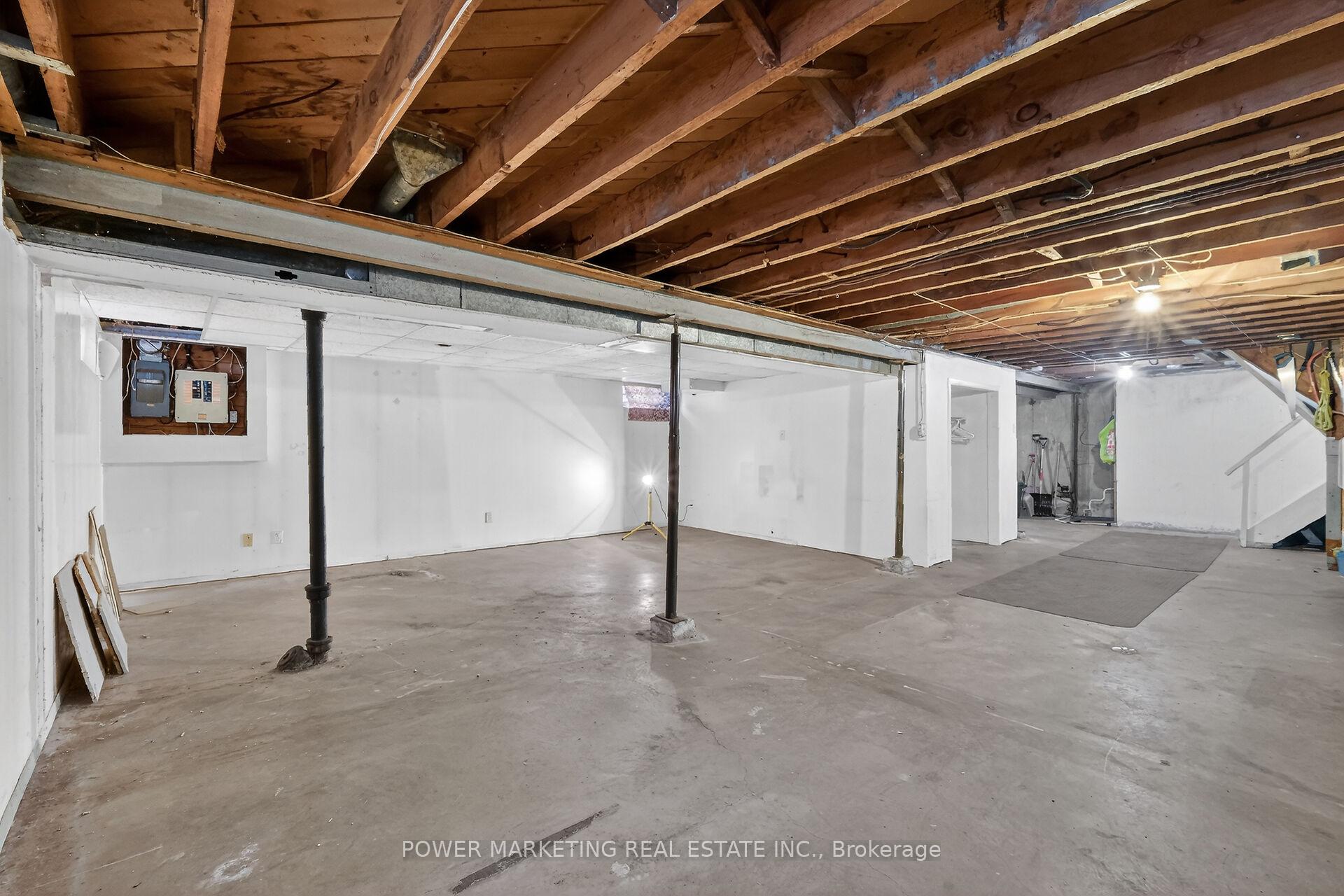 Photo 35 of 944 Eve Street, Ottawa, Overbrook/Castle Heights — HOMEH