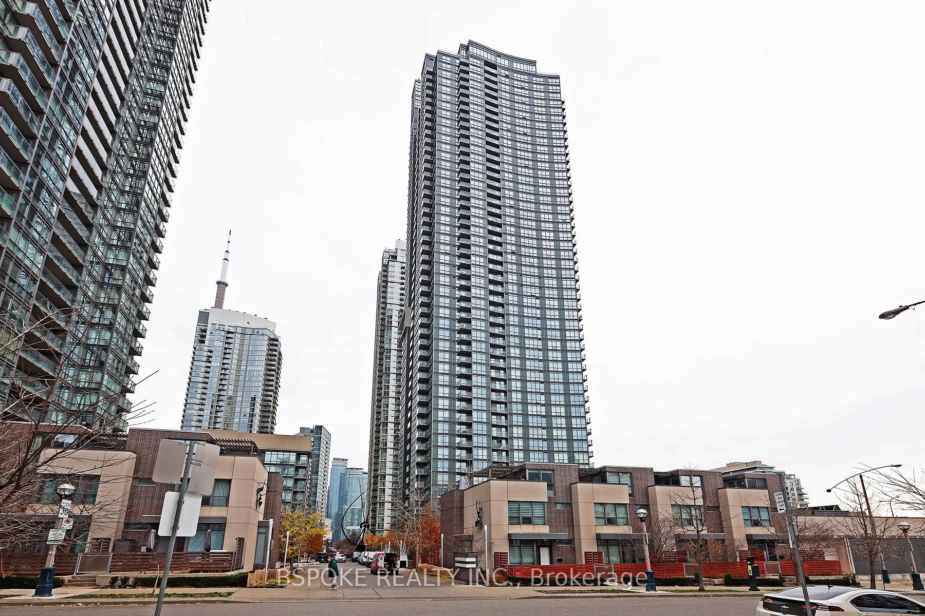 Front of Unit 5016, 11 Brunel Court