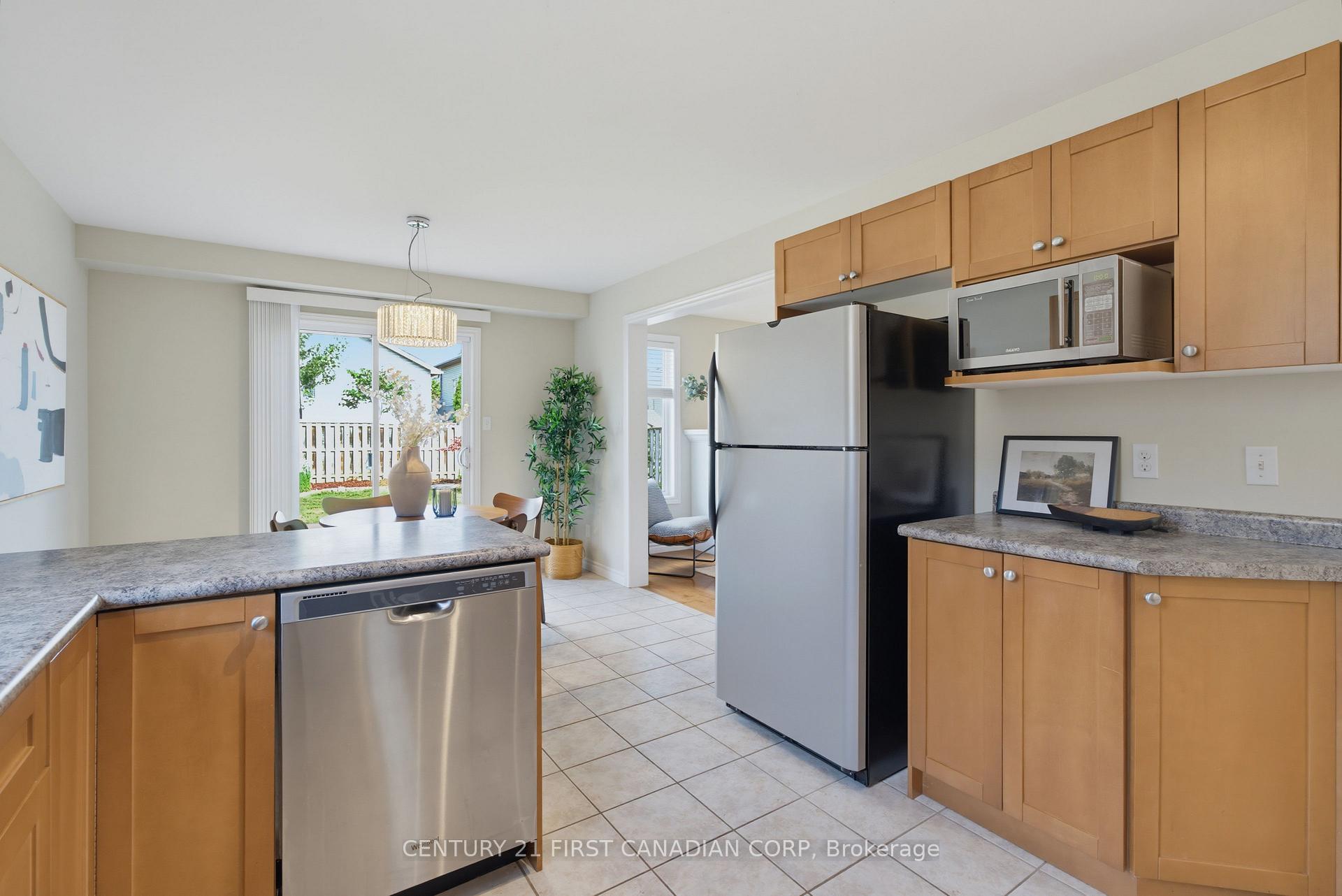 Photo 25 of 1748 Ennismore Crescent, London, North E — HOMEH