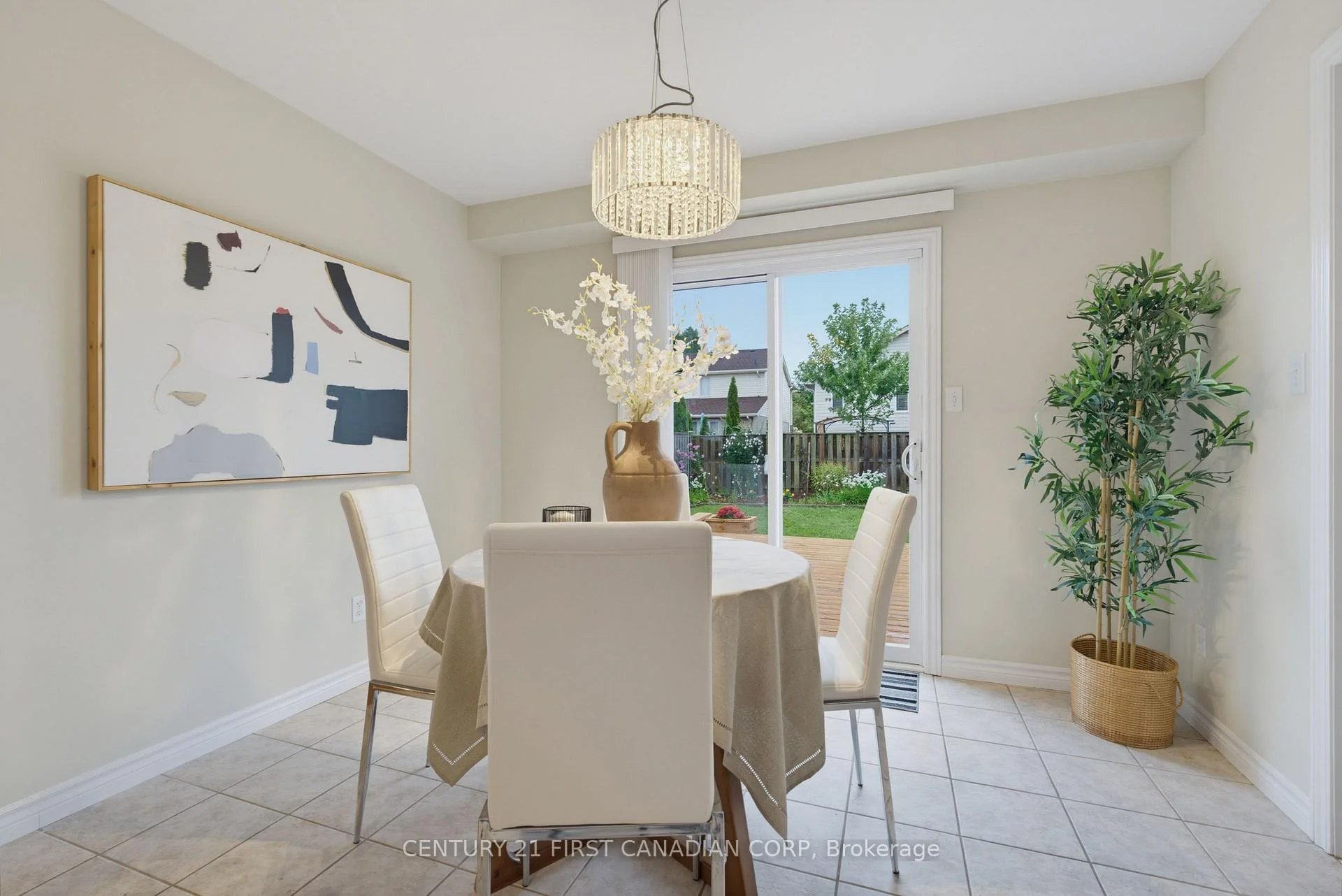 Photo 15 of 1748 Ennismore Crescent, London, North E — HOMEH