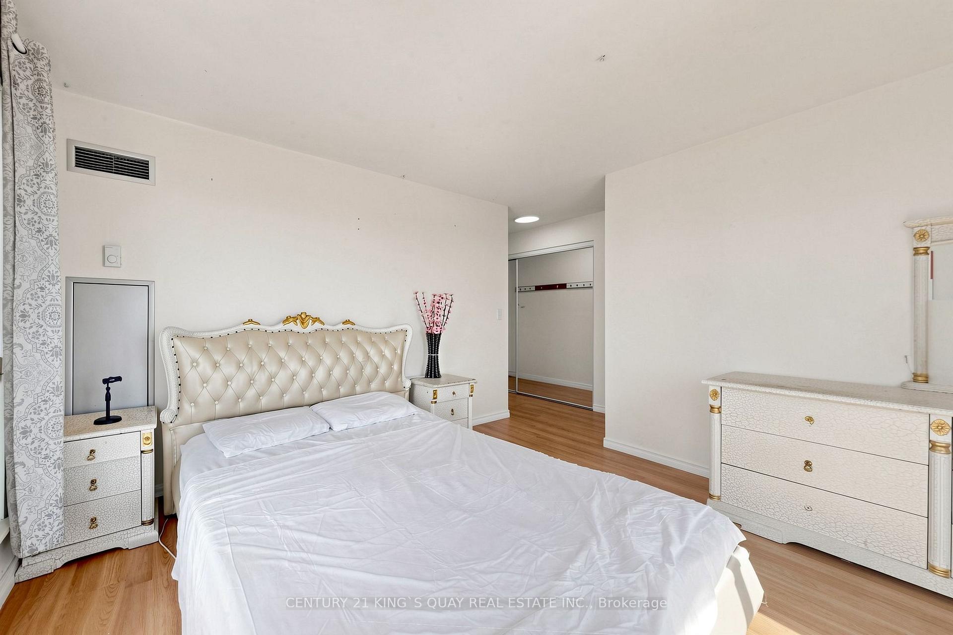 Photo 22 of Unit 1709, 8 Lee Centre Drive, Scarborough, Woburn — HOMEH