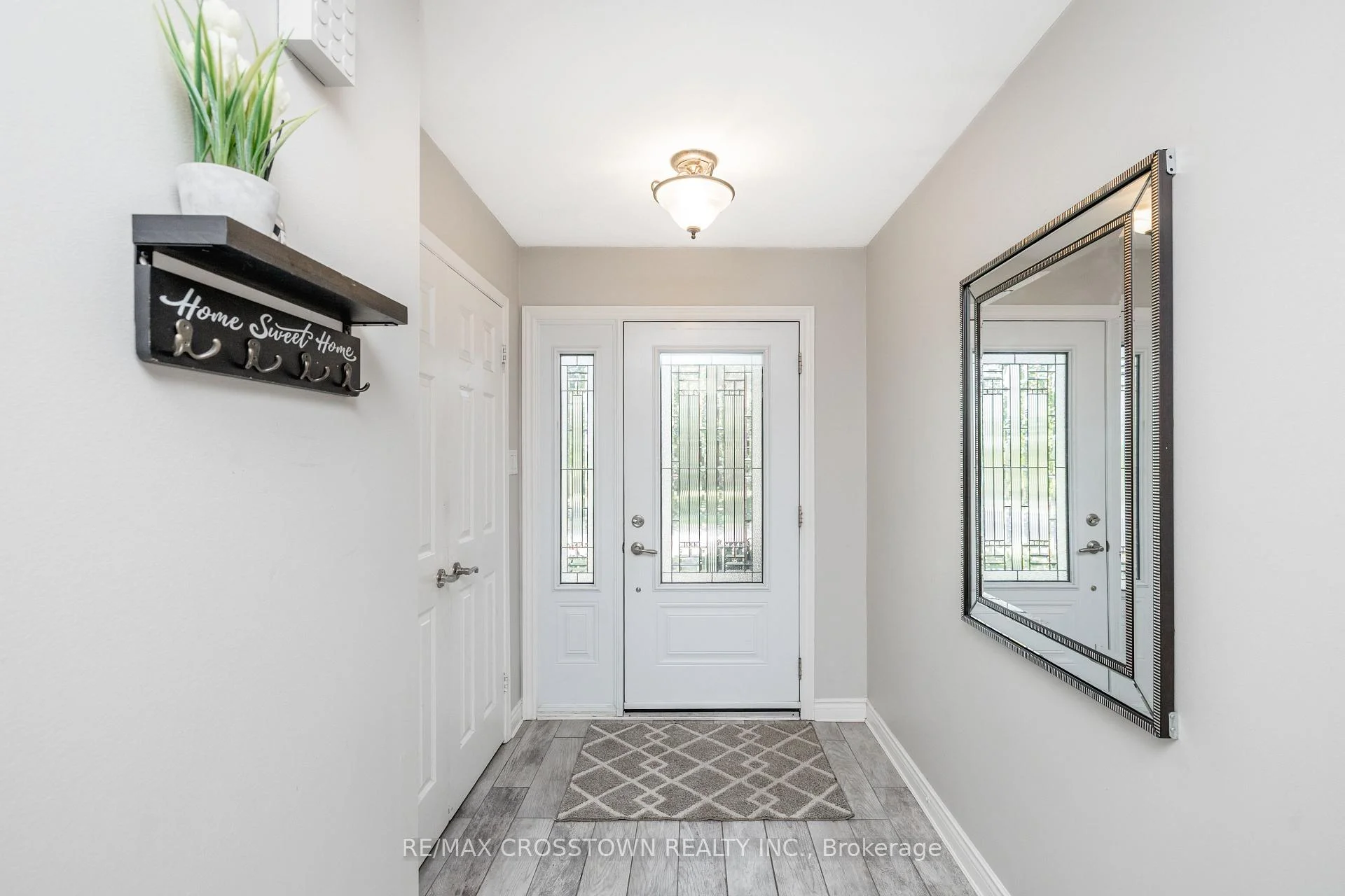 Photo 6 of 63 Oakridge Drive, Barrie, Sunnidale — HOMEH