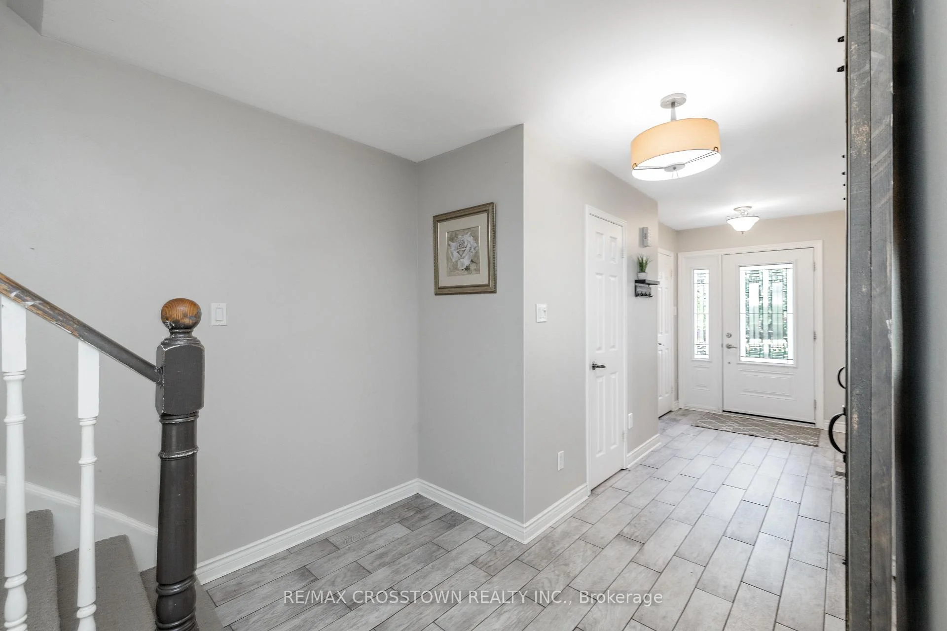 Photo 8 of 63 Oakridge Drive, Barrie, Sunnidale — HOMEH