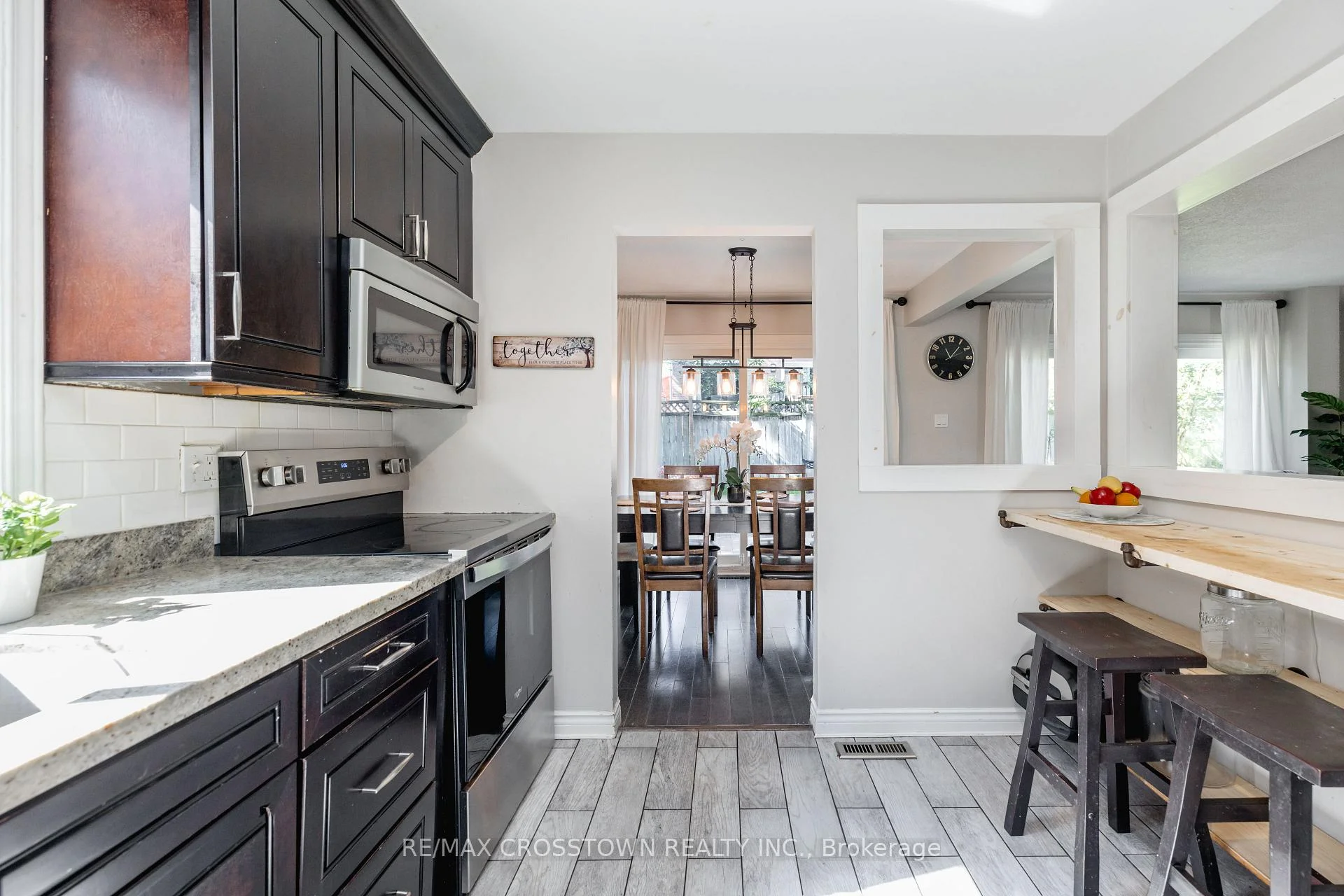 Photo 35 of 63 Oakridge Drive, Barrie, Sunnidale — HOMEH