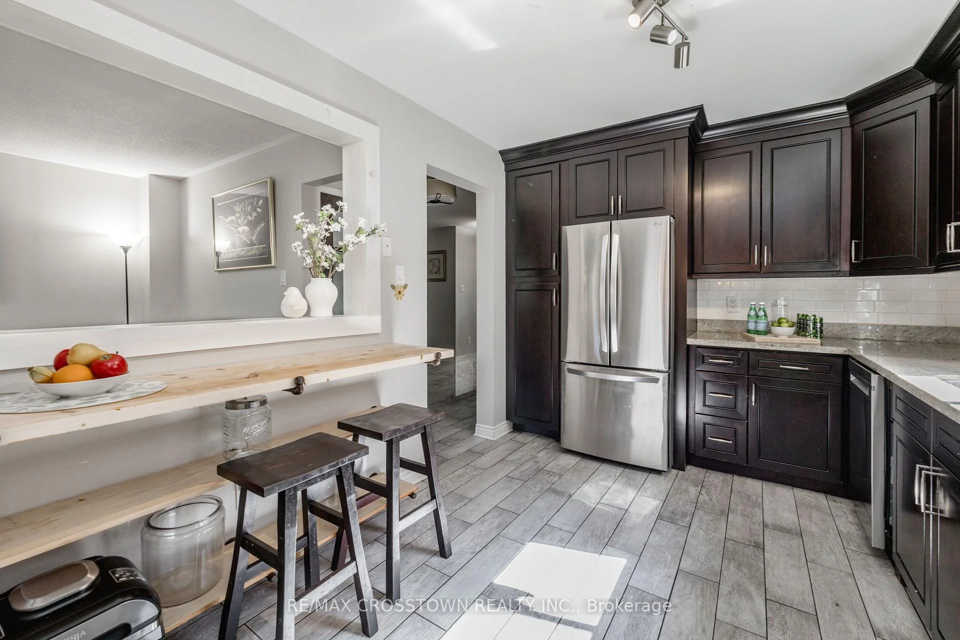 Photo 40 of 63 Oakridge Drive, Barrie, Sunnidale — HOMEH