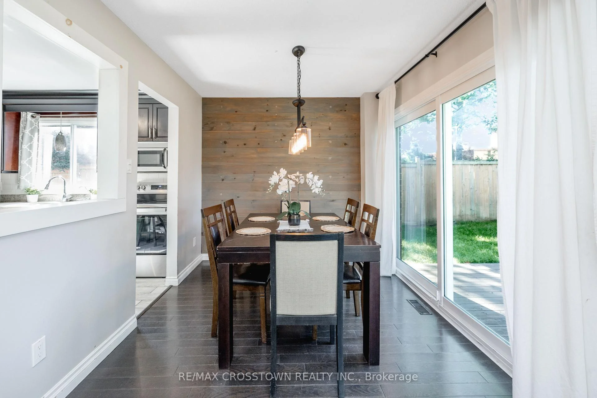 Photo 41 of 63 Oakridge Drive, Barrie, Sunnidale — HOMEH