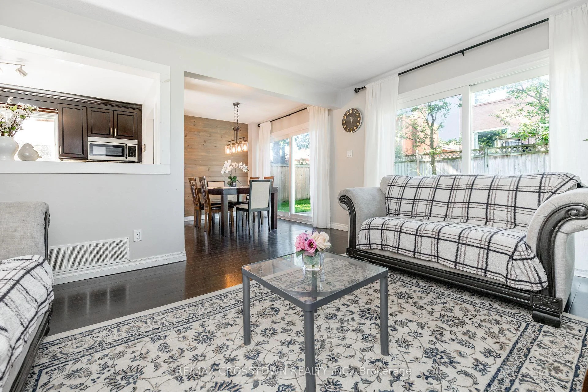 Photo 43 of 63 Oakridge Drive, Barrie, Sunnidale — HOMEH