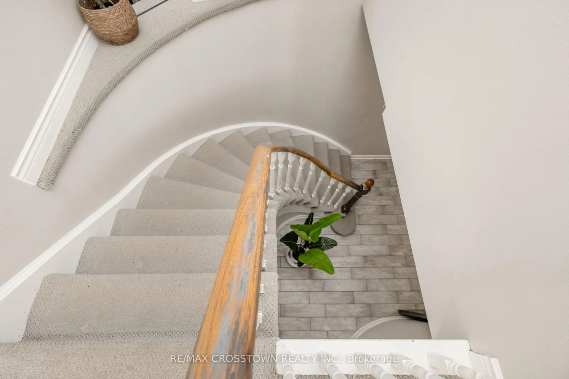 Photo 62 of 63 Oakridge Drive, Barrie, Sunnidale — HOMEH