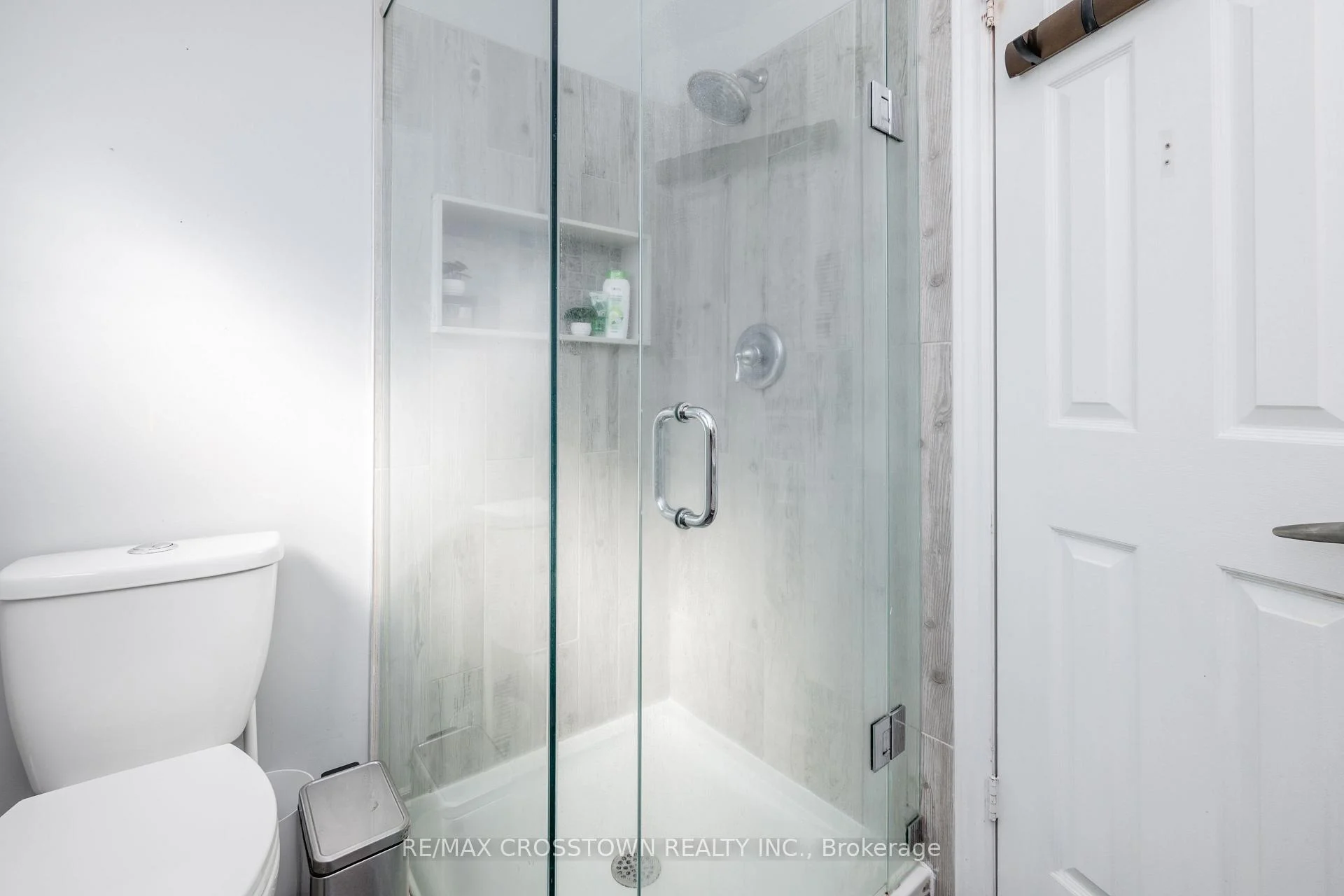 Photo 84 of 63 Oakridge Drive, Barrie, Sunnidale — HOMEH
