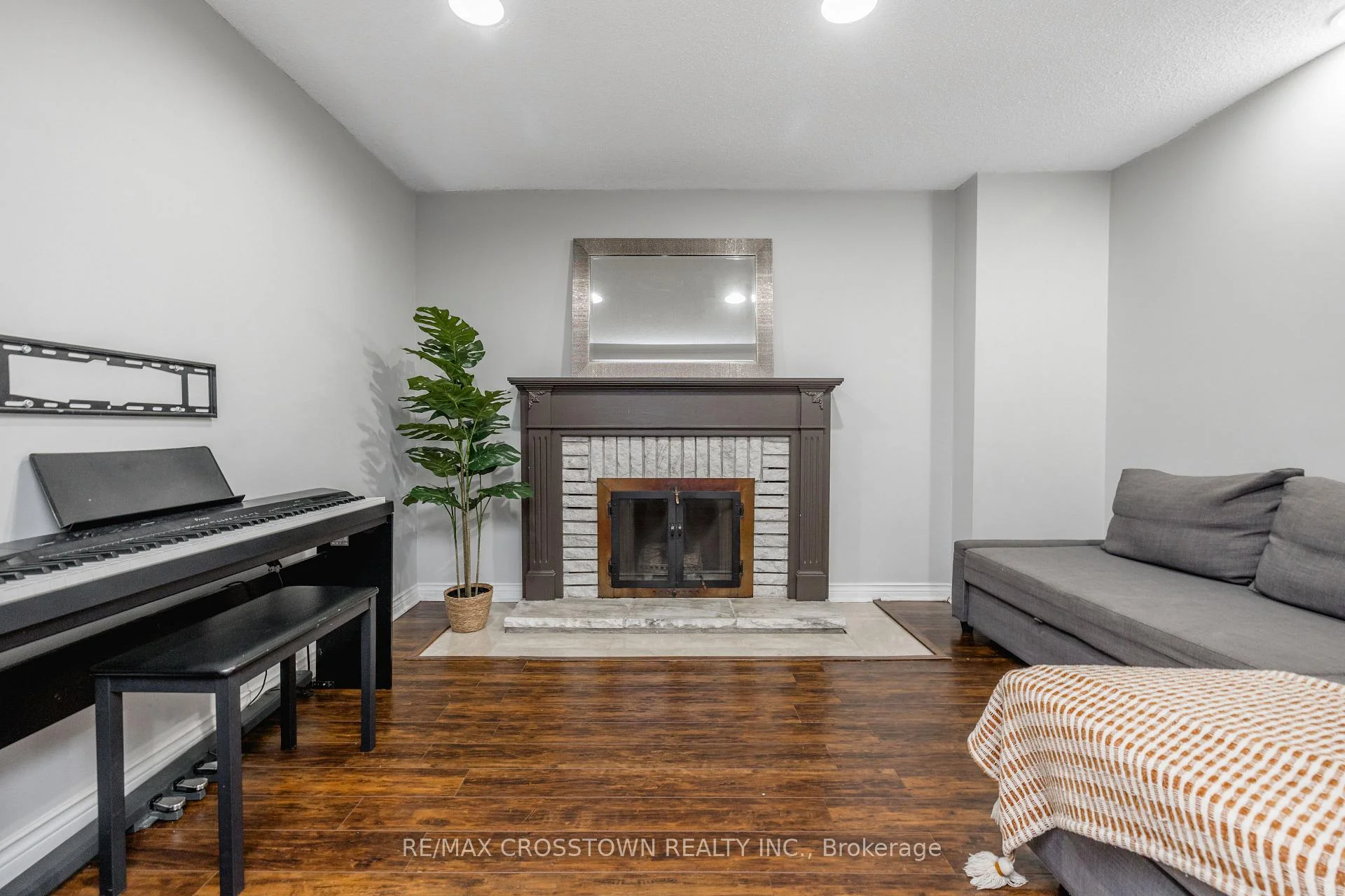 Photo 99 of 63 Oakridge Drive, Barrie, Sunnidale — HOMEH