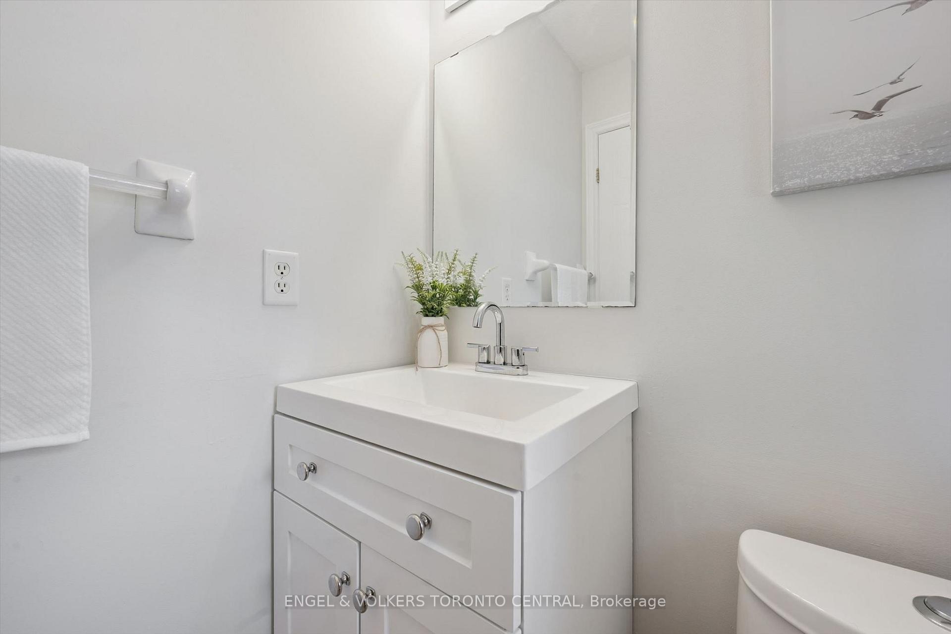 Photo 13 of 689A Star Flower Avenue, Waterloo, Clair Hills — HOMEH